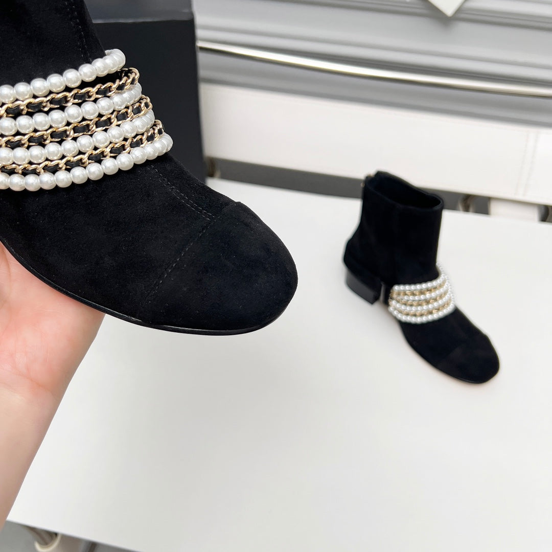 CC 25 latest low-top boots pearl black suede 459469