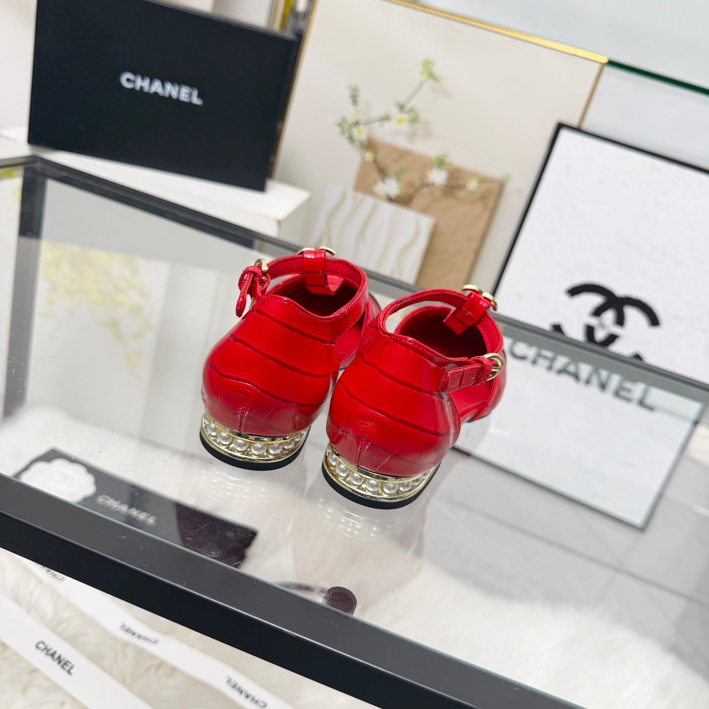 CC 26s Flat Sandals Red Black Cowhide Patent Leather 183574