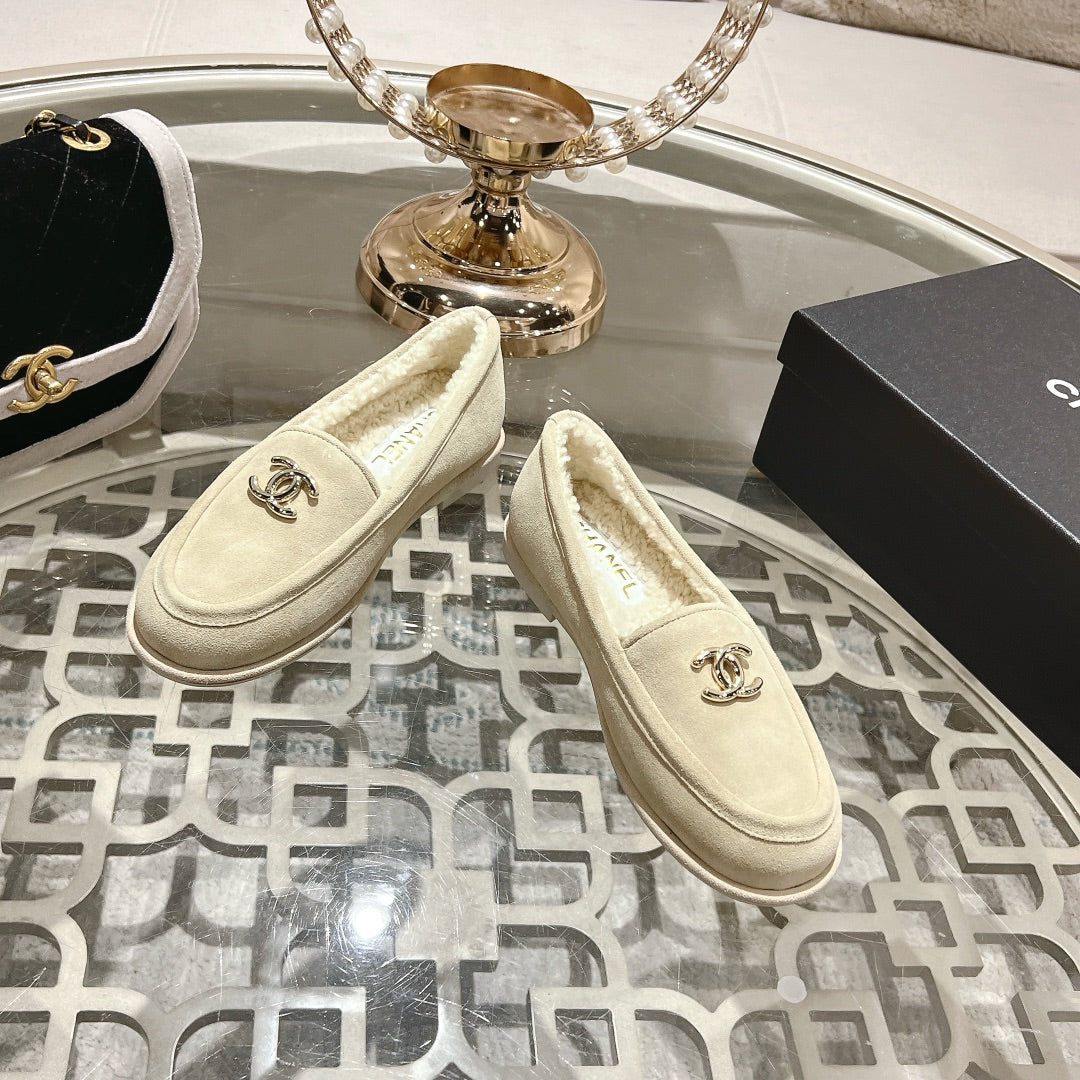 CC 25A Loafer Light Beige Sherpa Suede