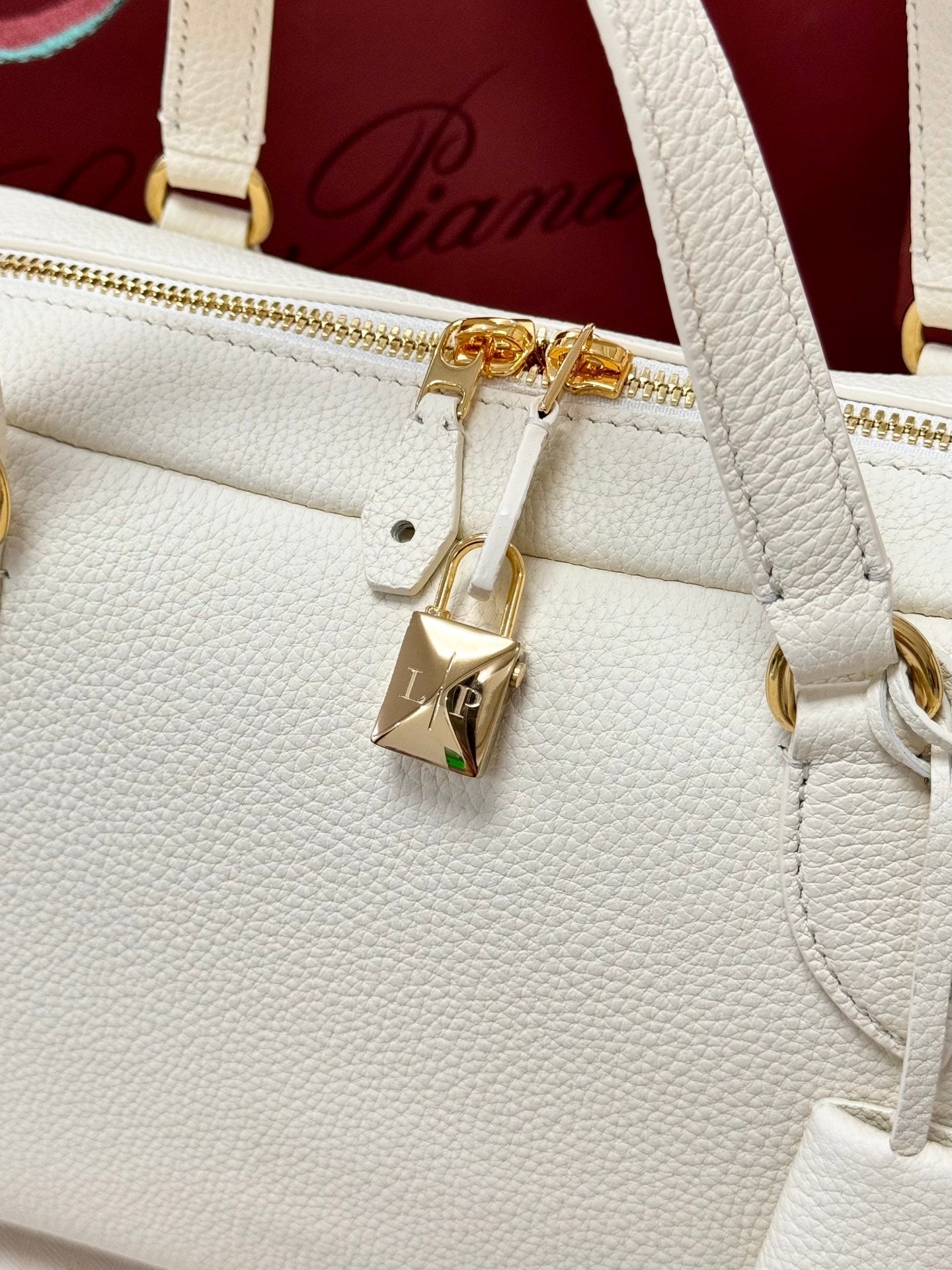 LP 2026 Needle Bag 31cm Off-white Calfskin