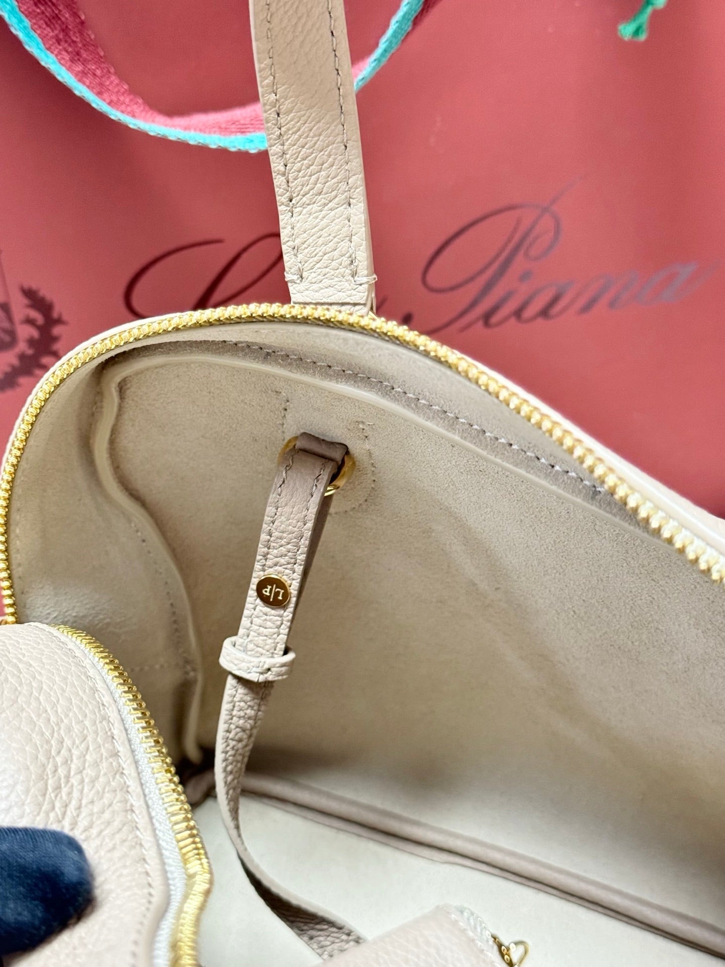 LP 2026 Needle Bag 31cm Light Mastic/Sun Gold Calfskin