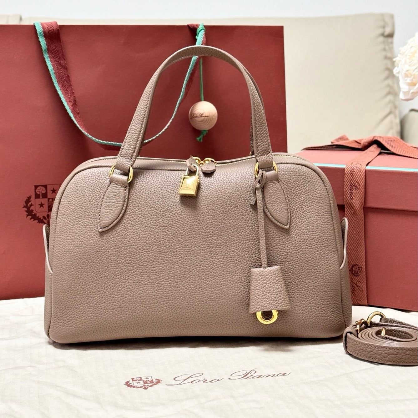 LP 2026 Needle Bag 31cm Fossil/Sun Gold Calfskin