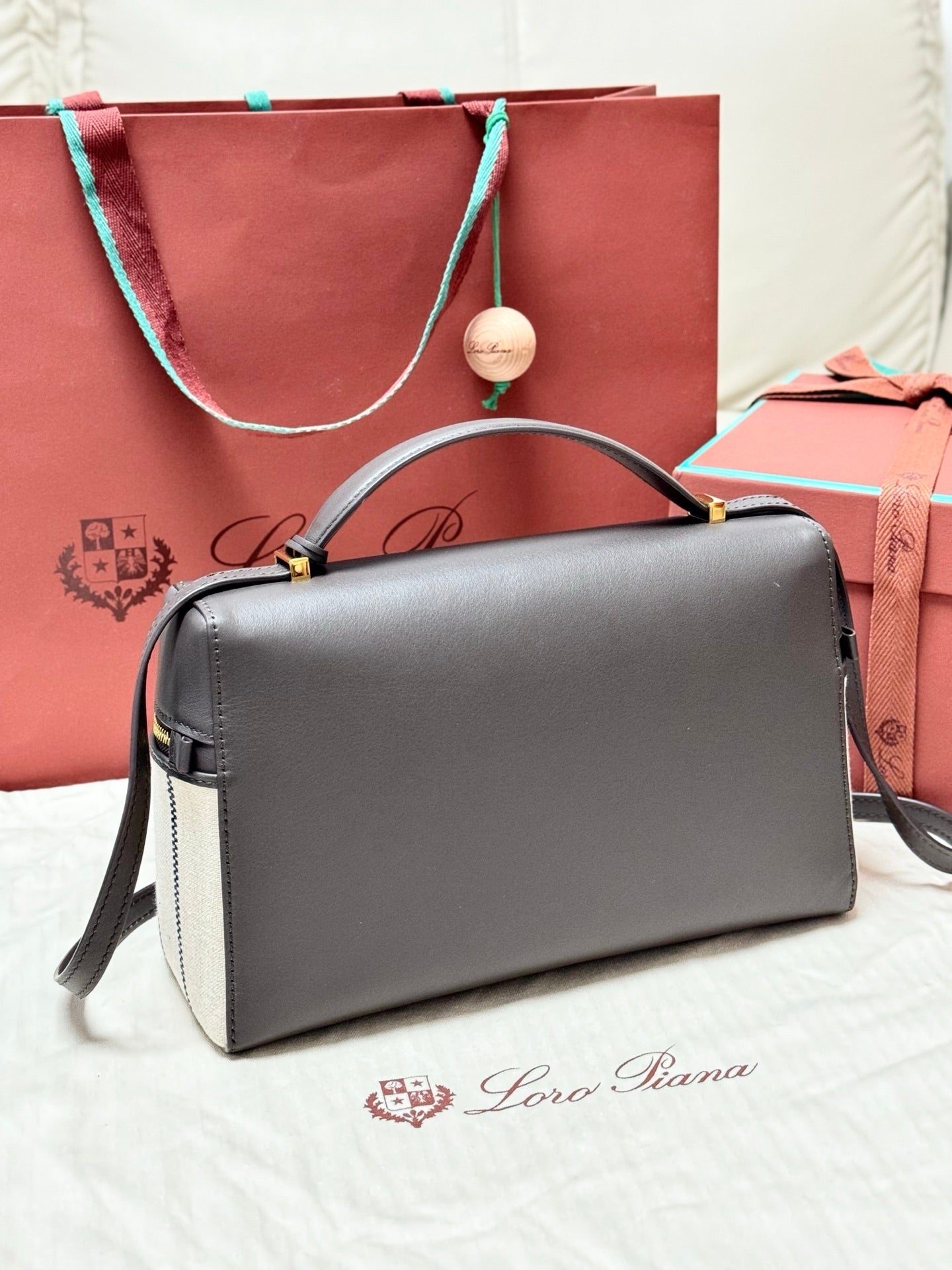 LP 2026 Extra Bag L27 Dark Chocolate Licorice/Sun Gold Cotton Leather