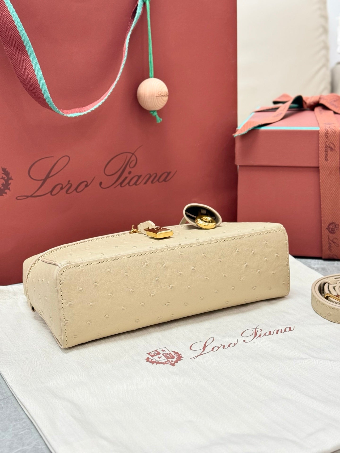 LP 2026 Extra Bag L23 Ostrich Leather With Gold Hardware