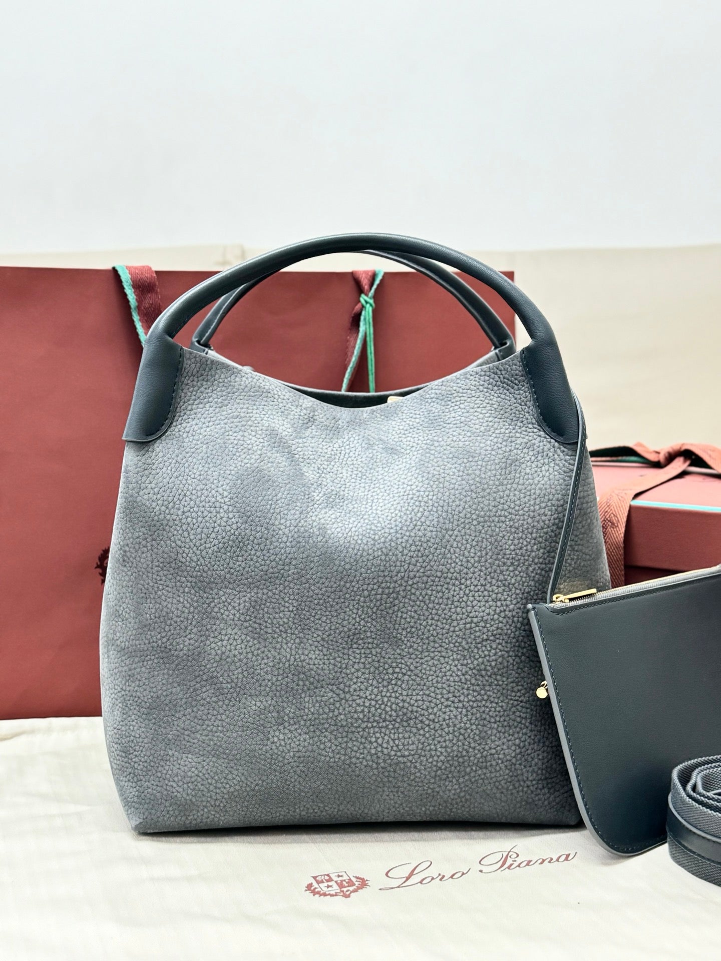 LP 2026 Bale Bucket Bag 36cm Blue-green Cowhide