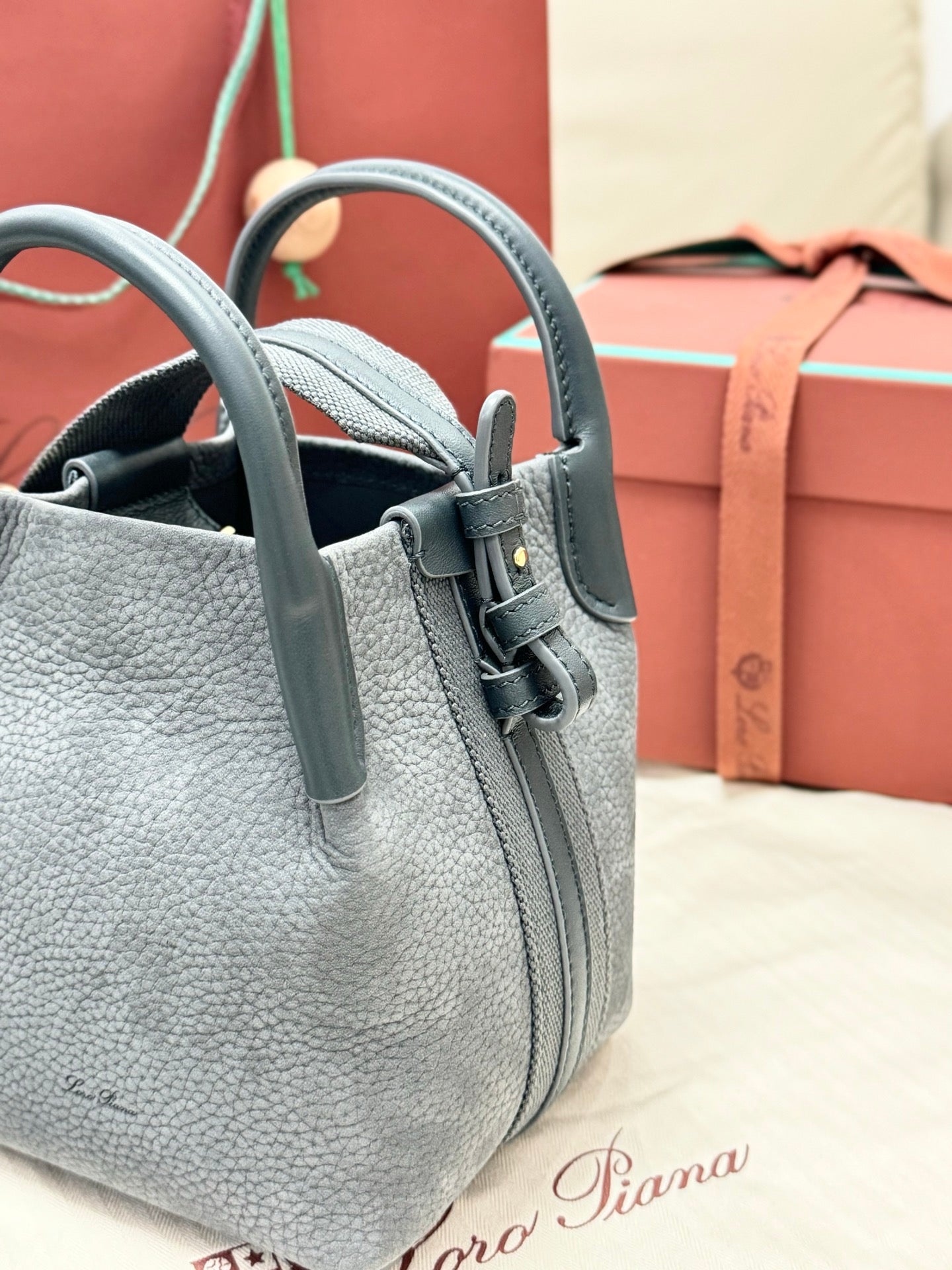 LP 2026 Bale Bucket Bag 16cm Blue-green Cowhide