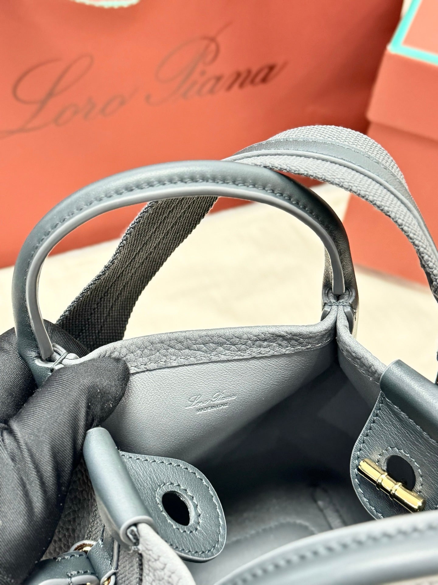 LP 2026 Bale Bucket Bag 16cm Blue-green Cowhide