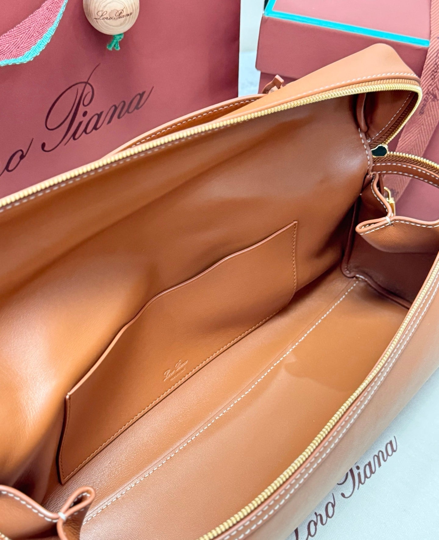 LP 2026 Extra Softy Bag L33 Cuir/Sun Gold Calfskin