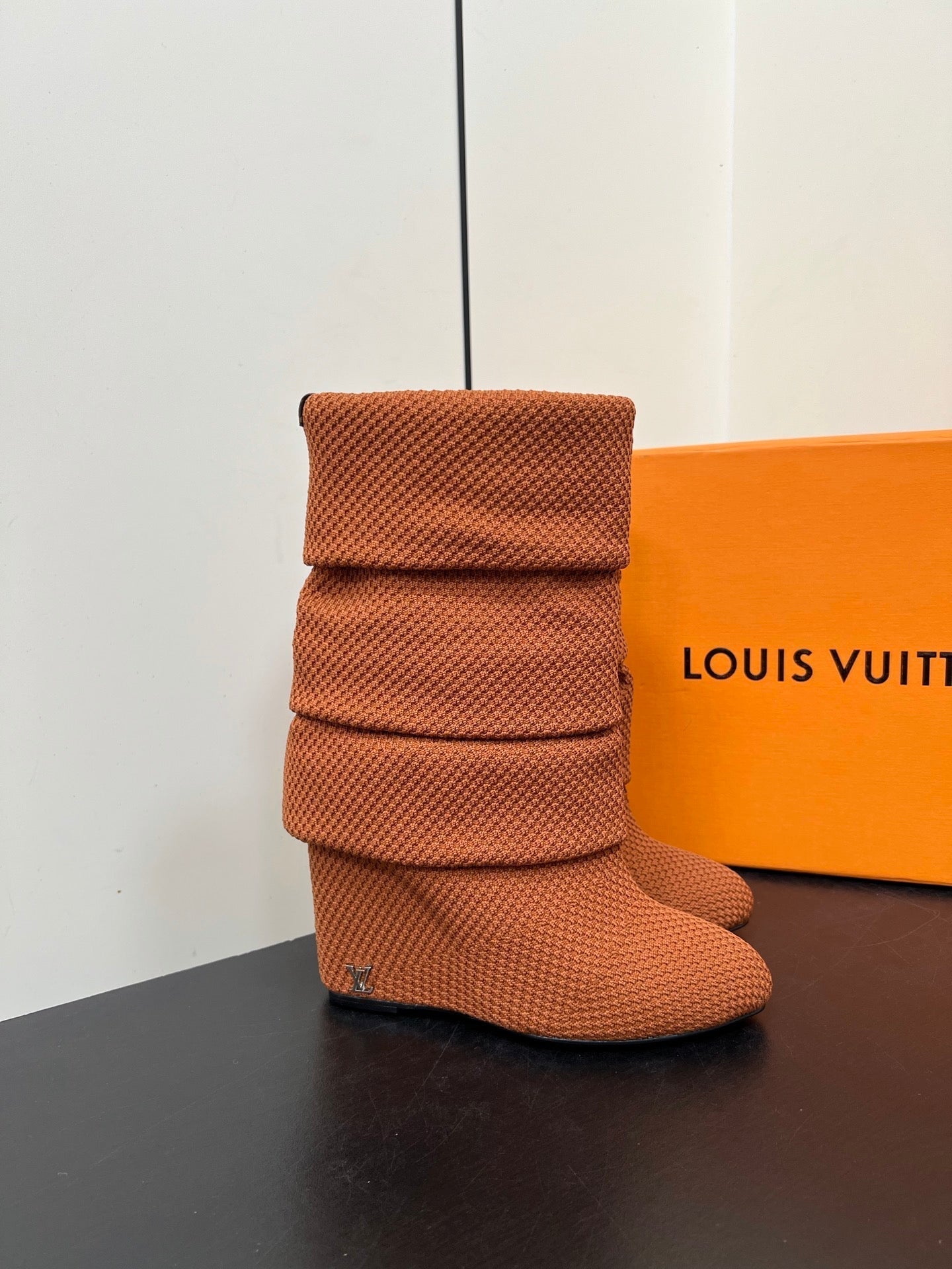 LV 26s Mid-Calf Boots 110 Camel Brown Knit Fabric 619401