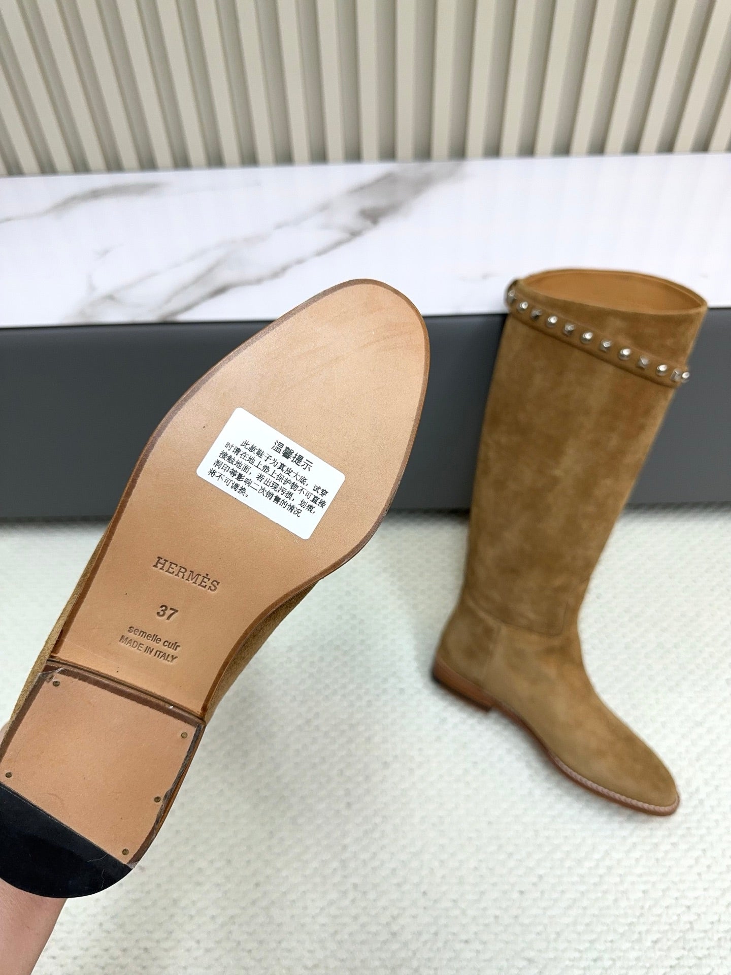 HM 25ss Kelly Buckle Riding Boots Brown Suede 576116