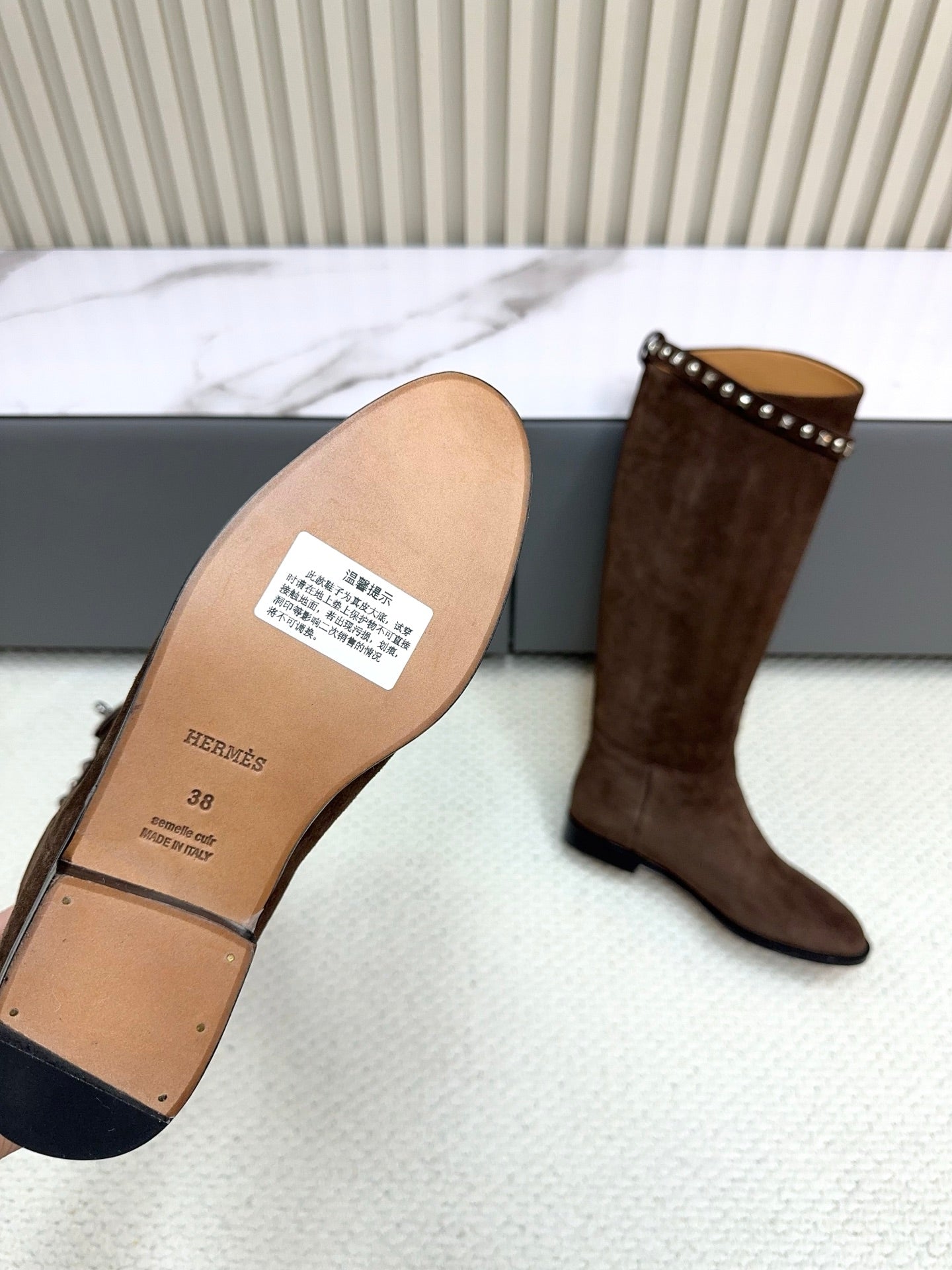 HM 25ss Kelly Buckle Riding Boots Dark Brown Suede 576118