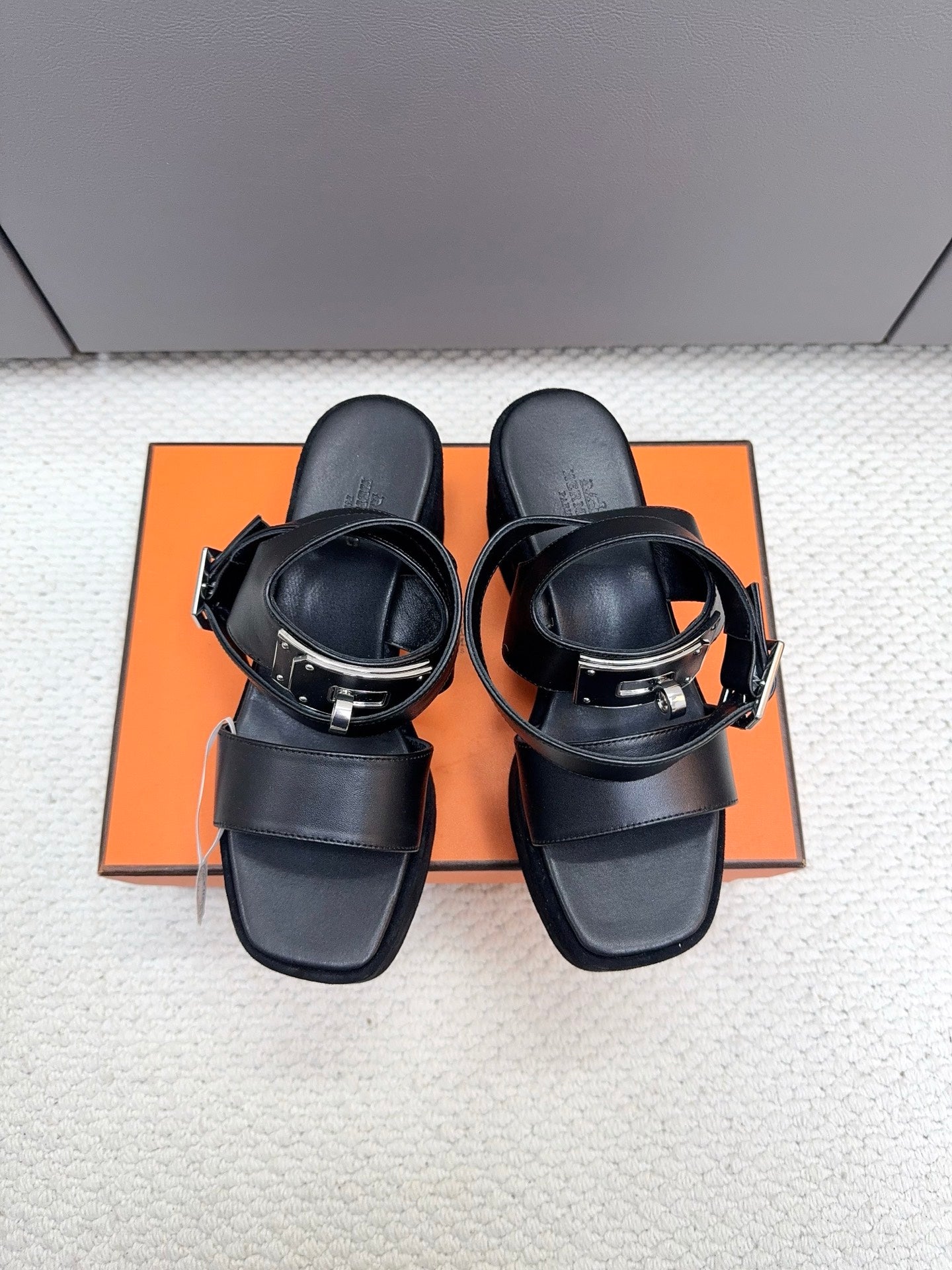 HM 2026 Platform Sandals 70 Black Suede Cowhide 664408