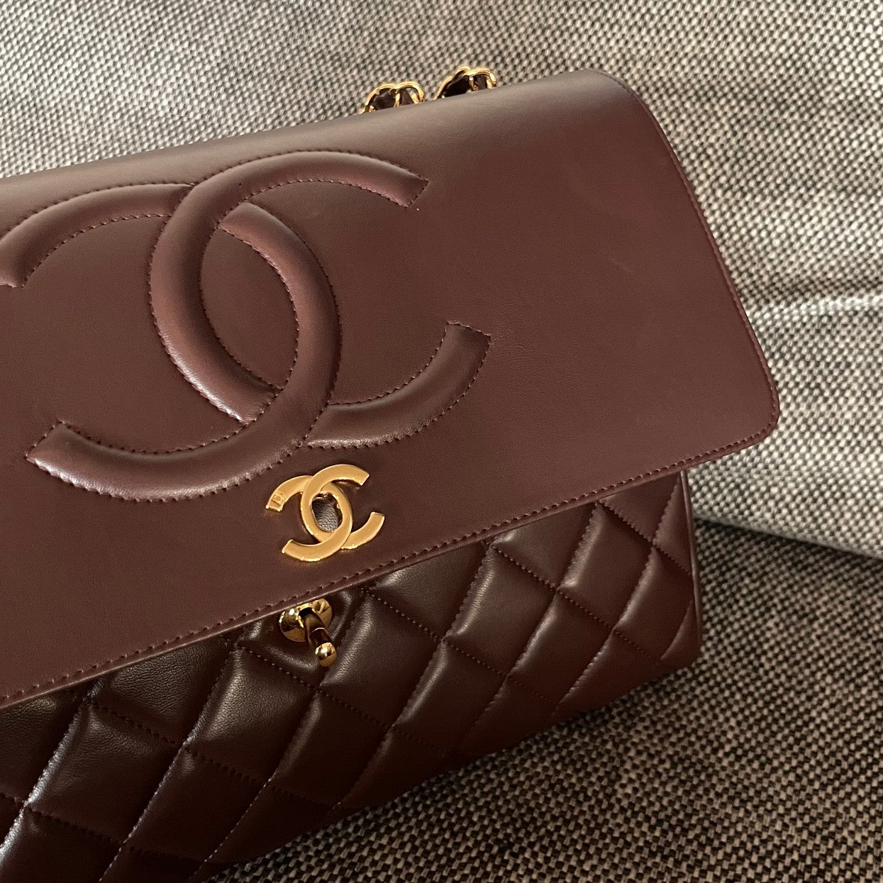 Chanel 2026 Vintage Quilted Large CC Flap Bag 33cm Embossed Calfskin
