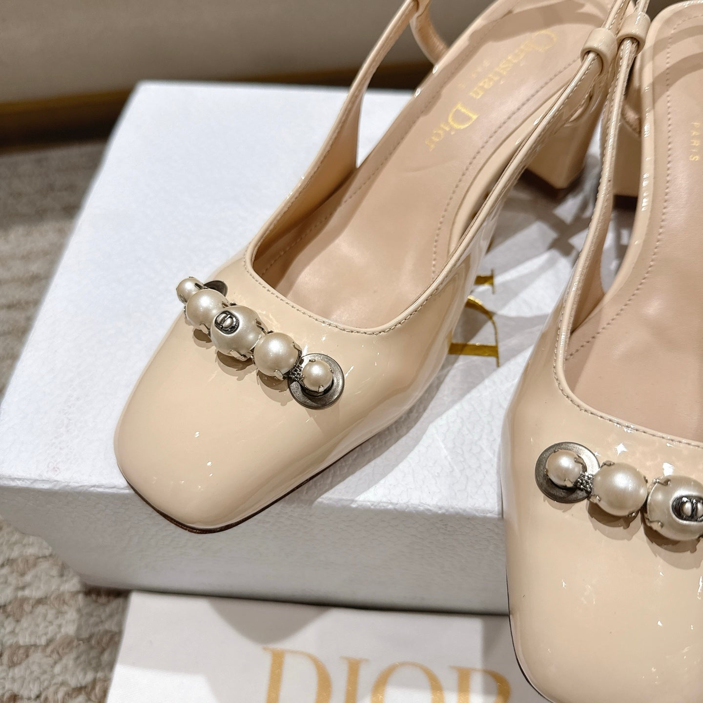 CD 25 slingback beige pearls patent leather 396118