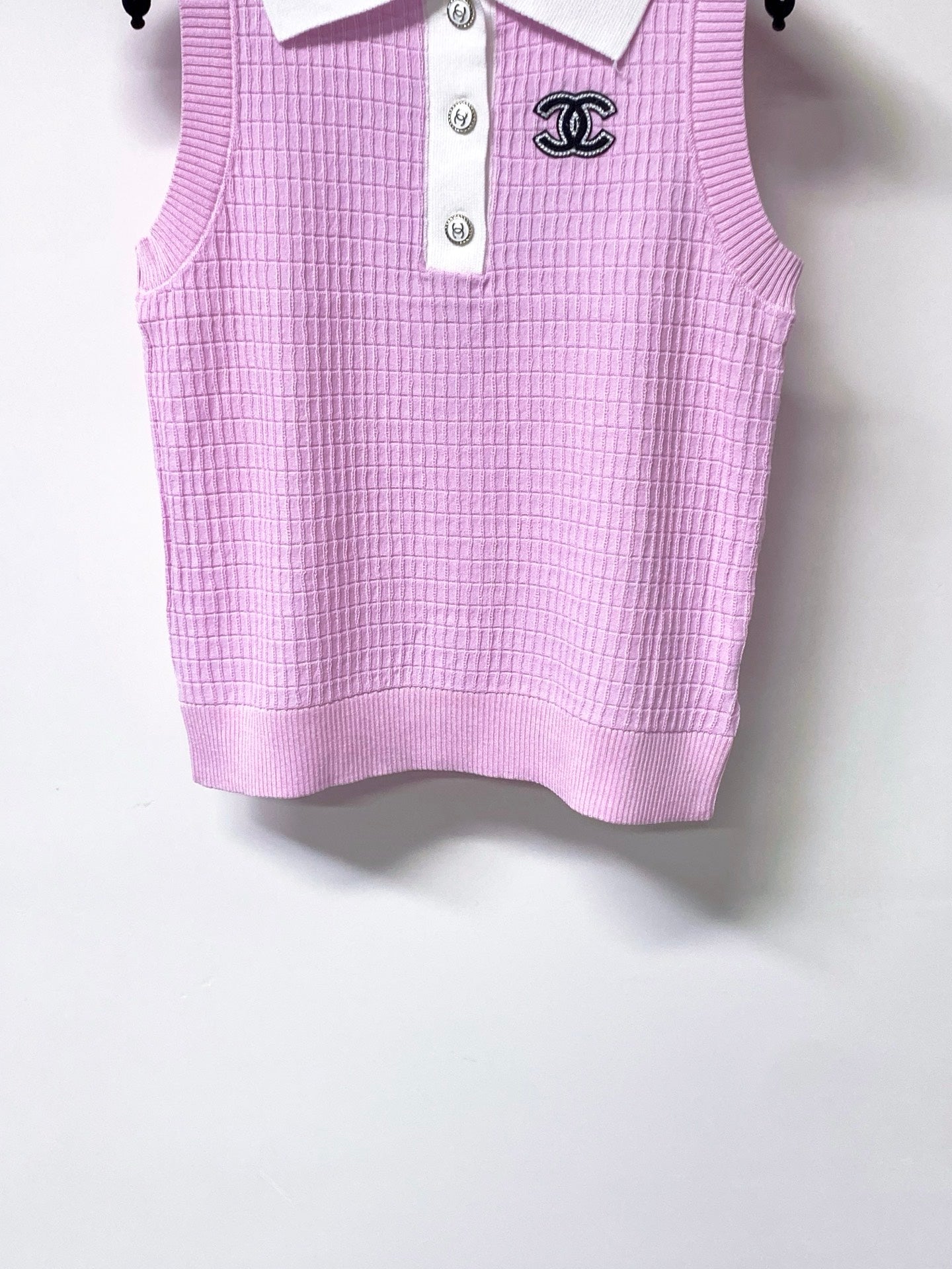 Chanel 2026 Pink Sleeveless Knit Polo Top Tencel 310323