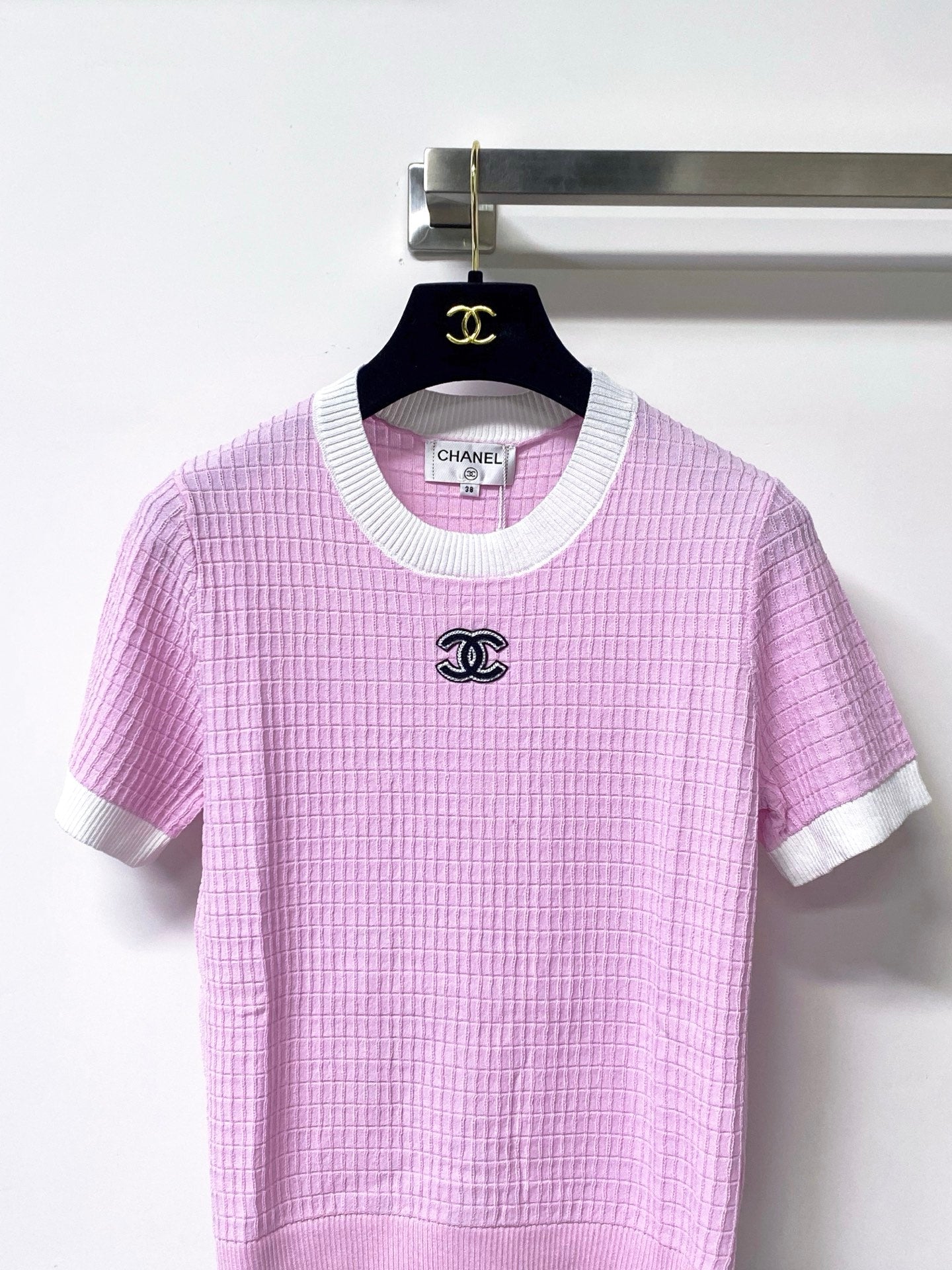 Chanel 2026 Pink Short-Sleeved Shirt Tencel 310322
