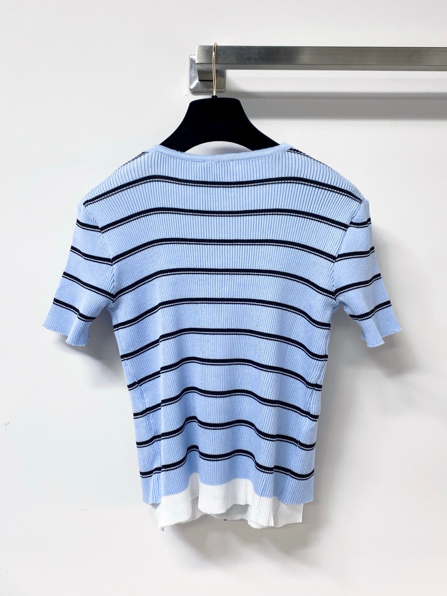 Chanel 2026 Blue Knit Short-Sleeve Cardigan Tencel 353621