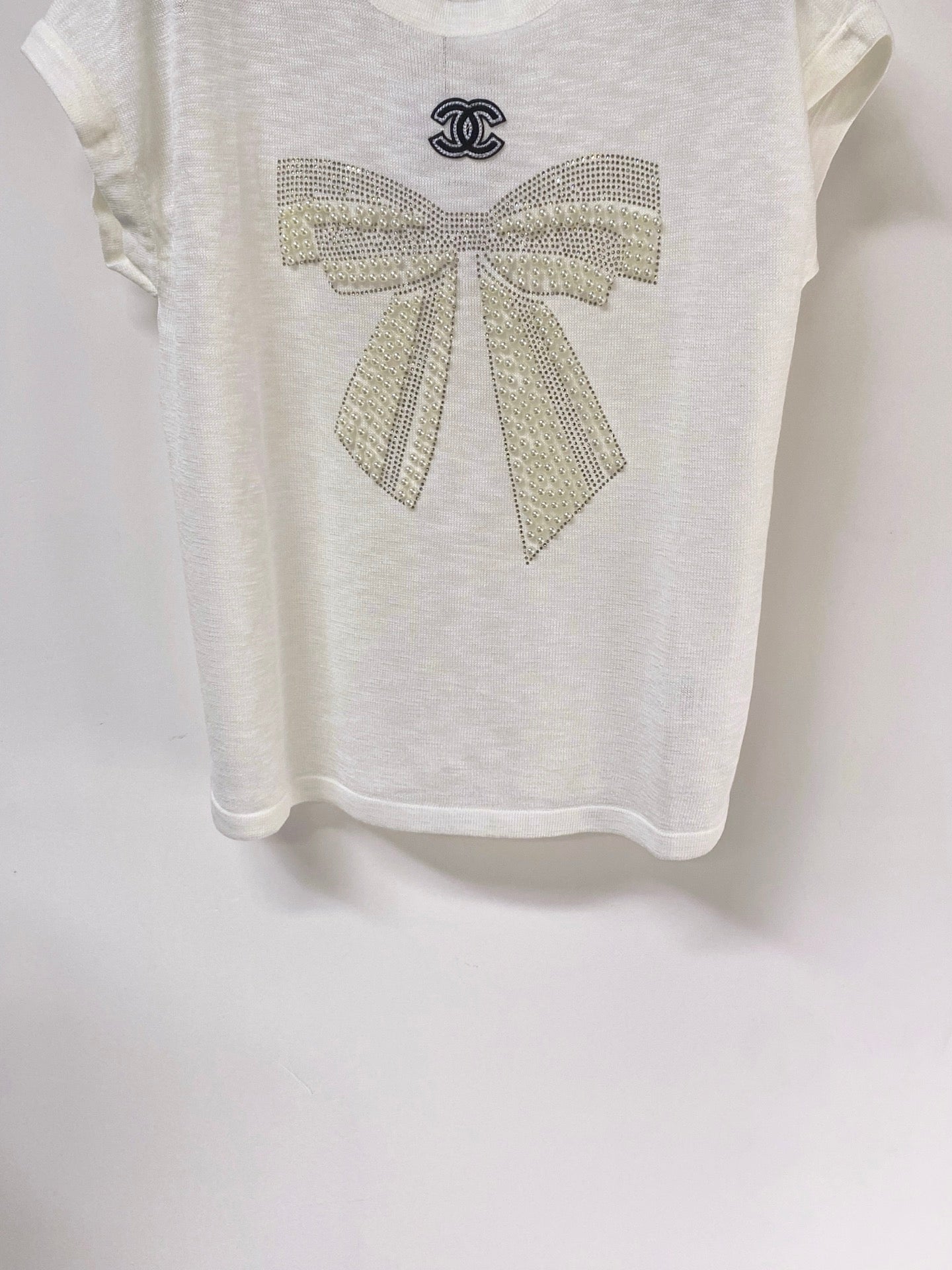 Chanel 2026 Short-Sleeve Shirt Bow Graphic Acrylic 375054