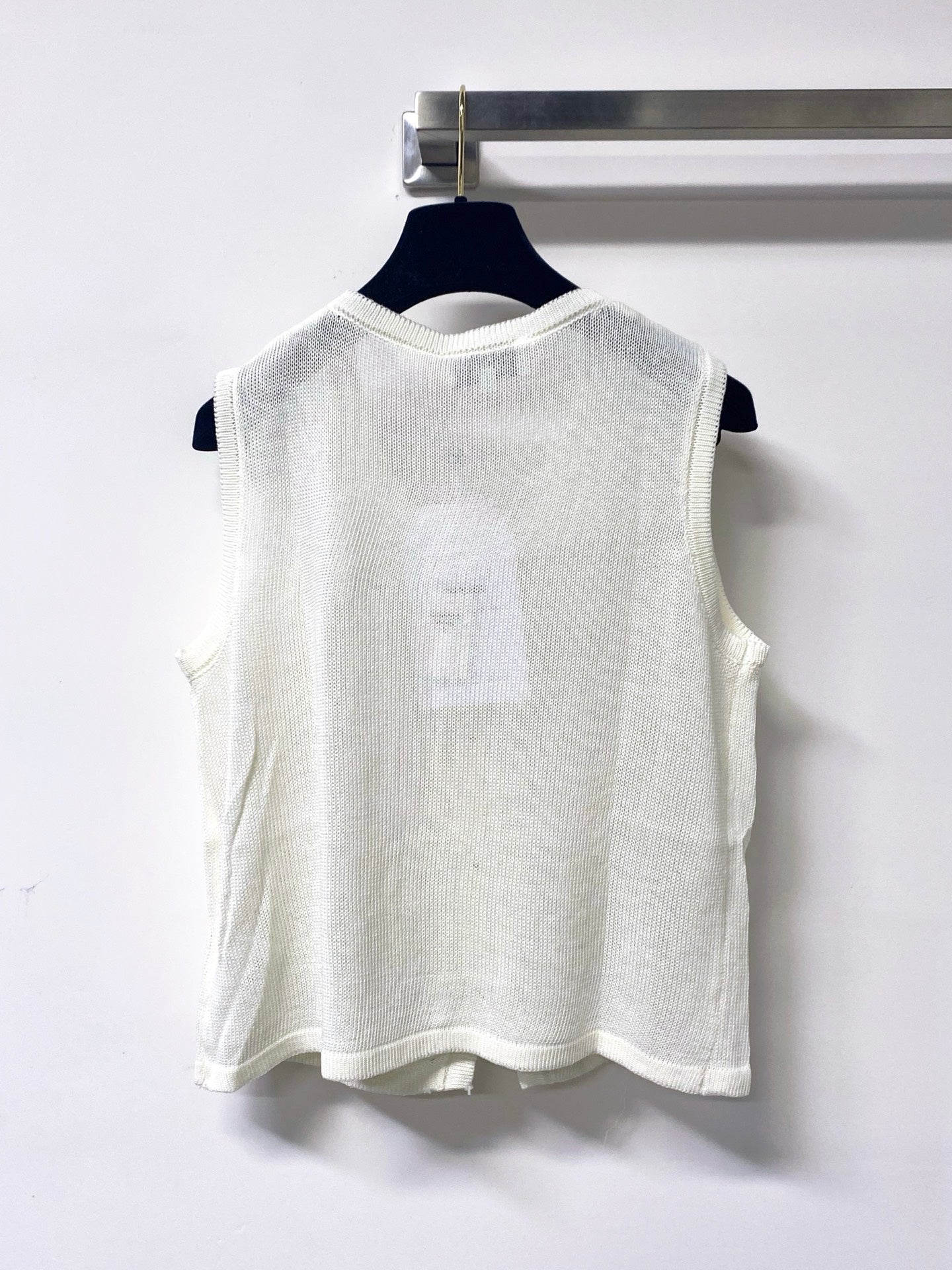 Chanel 2026 White Sleeveless Knit Vest Gold Embroidery Wool 416251