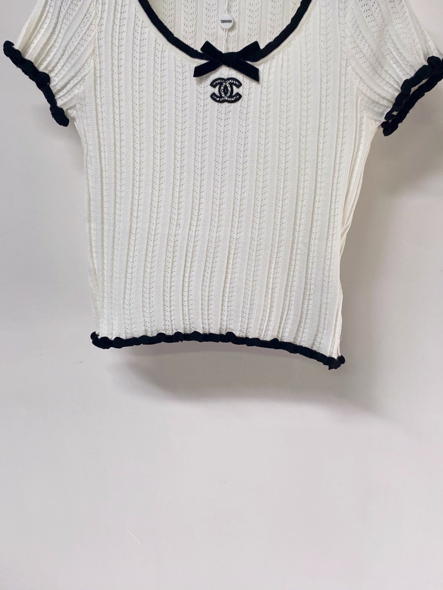 Chanel 2026 Bow Detail Short-Sleeve Knit White Viscosa 463561