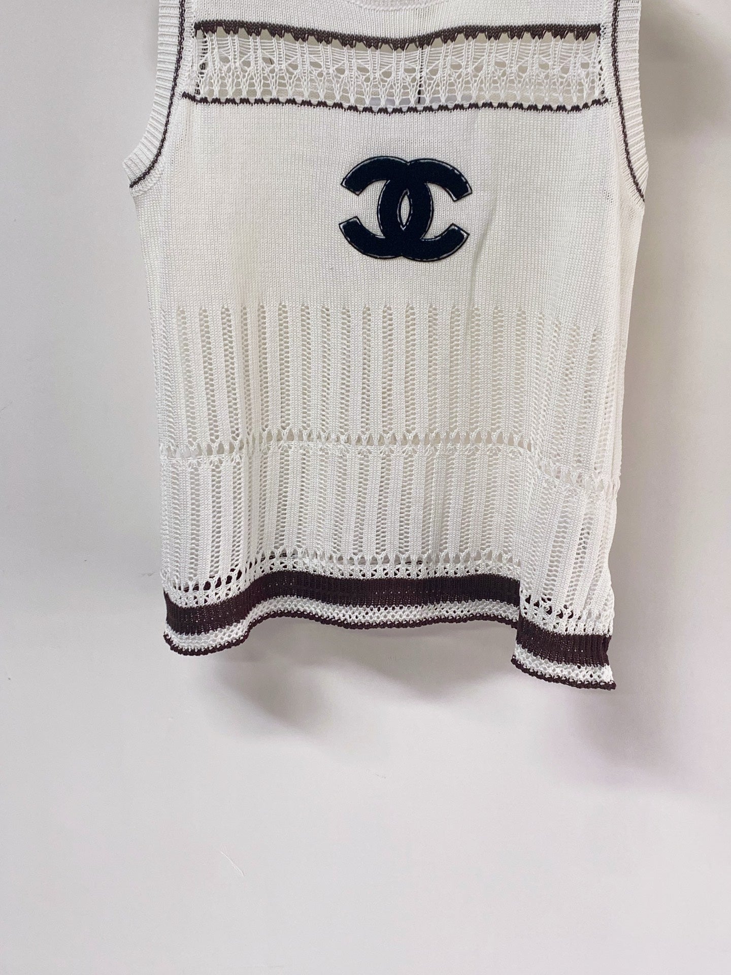 Chanel 2026 Björn's Knit Vest White Logo CC Nitrile Cotton 471924