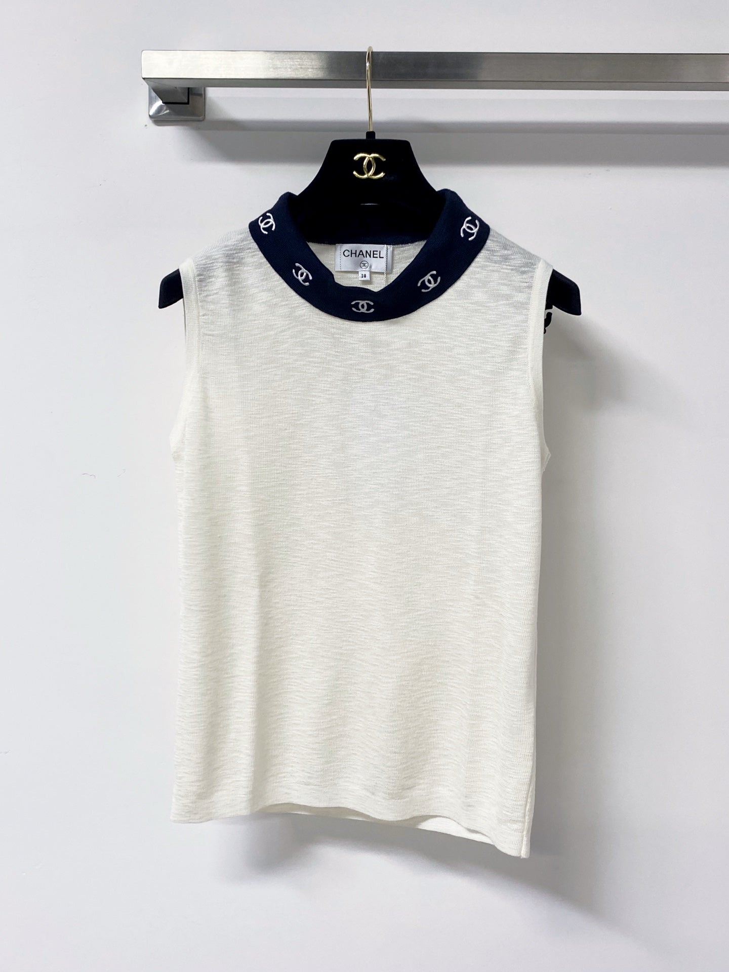 Chanel 2026 Vest Shirt Wool 632127