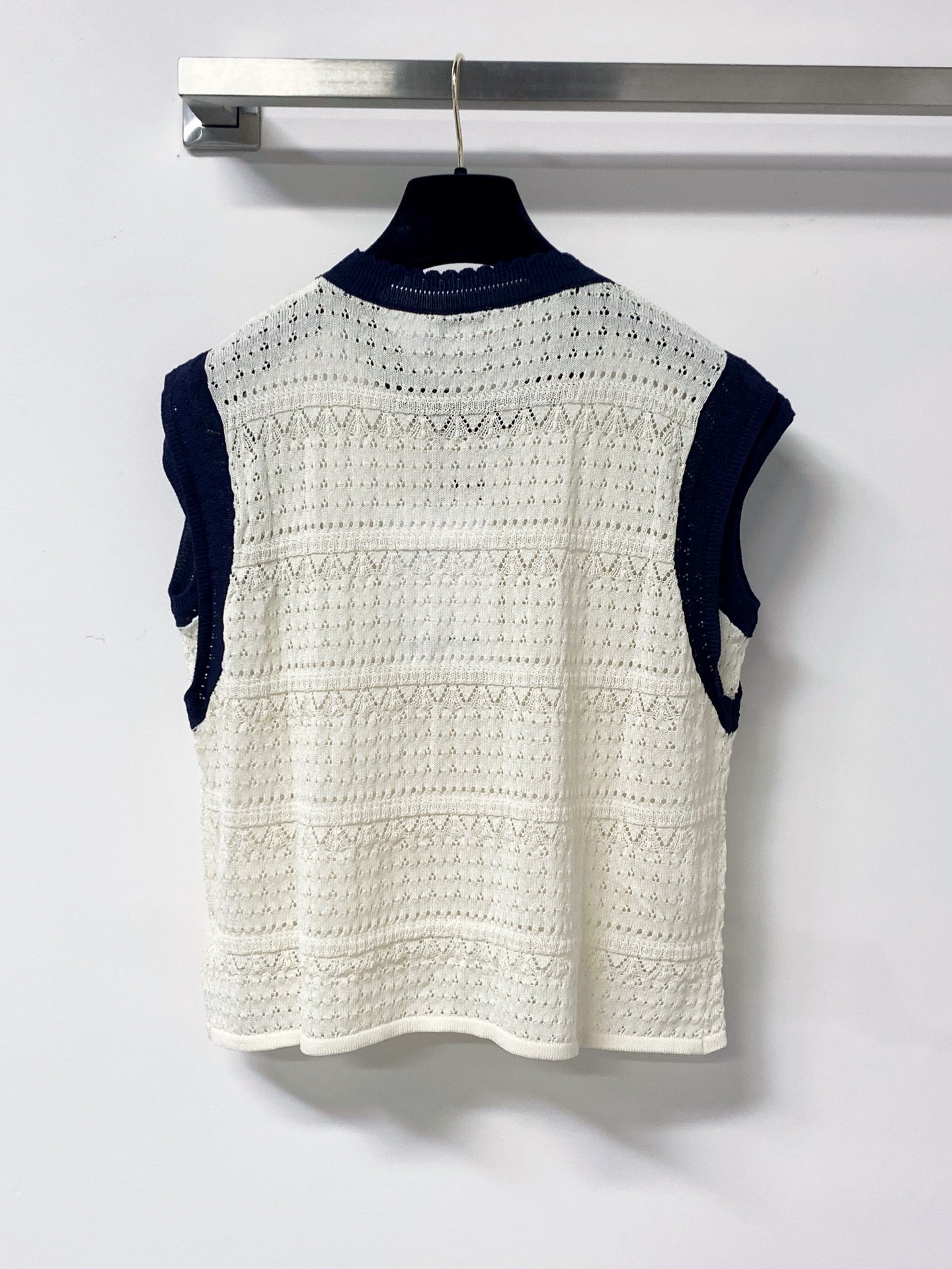 Chanel 2026 Vest Shirt White Navy Wool 632125