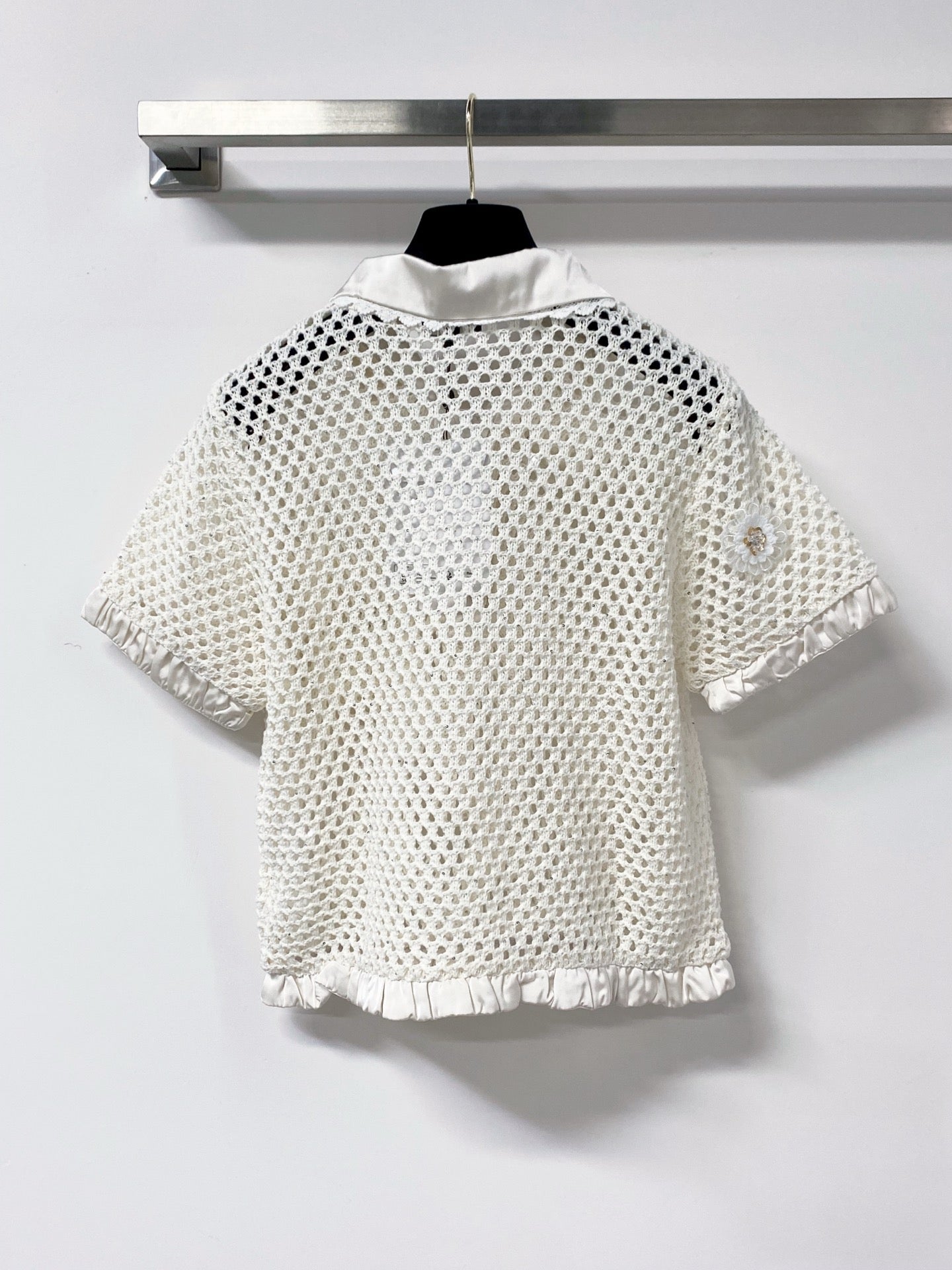 Chanel 2026 Daisy Pattern Knit Short-Sleeve Shirt White Wool 673370