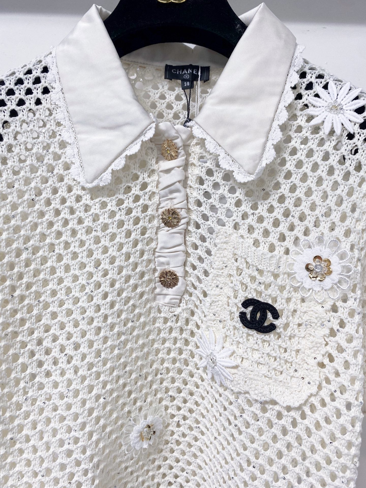 Chanel 2026 Daisy Pattern Knit Short-Sleeve Shirt White Wool 673370