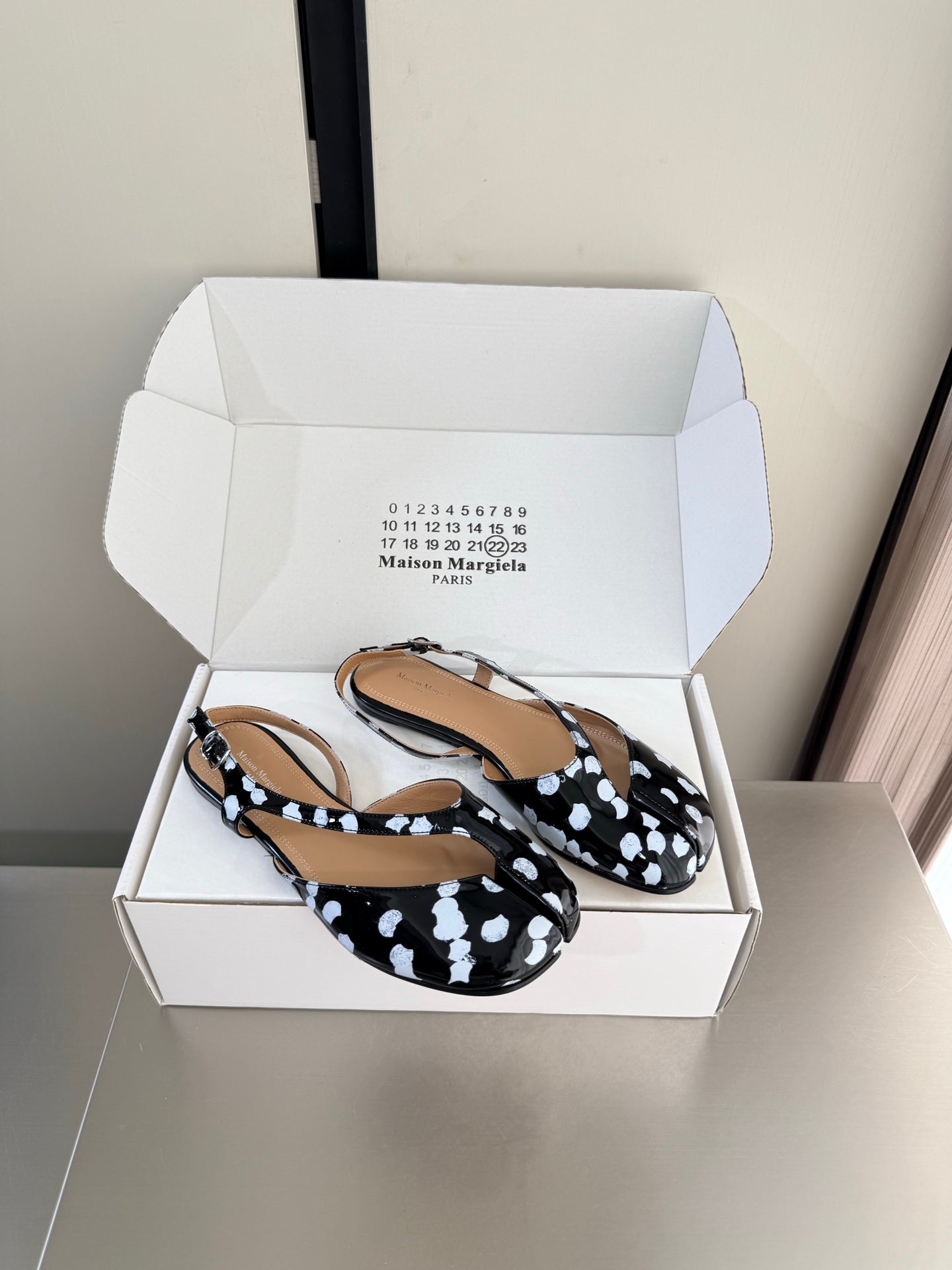 Maison Margiela 2026 Open-Toe Sandals Leather 929716