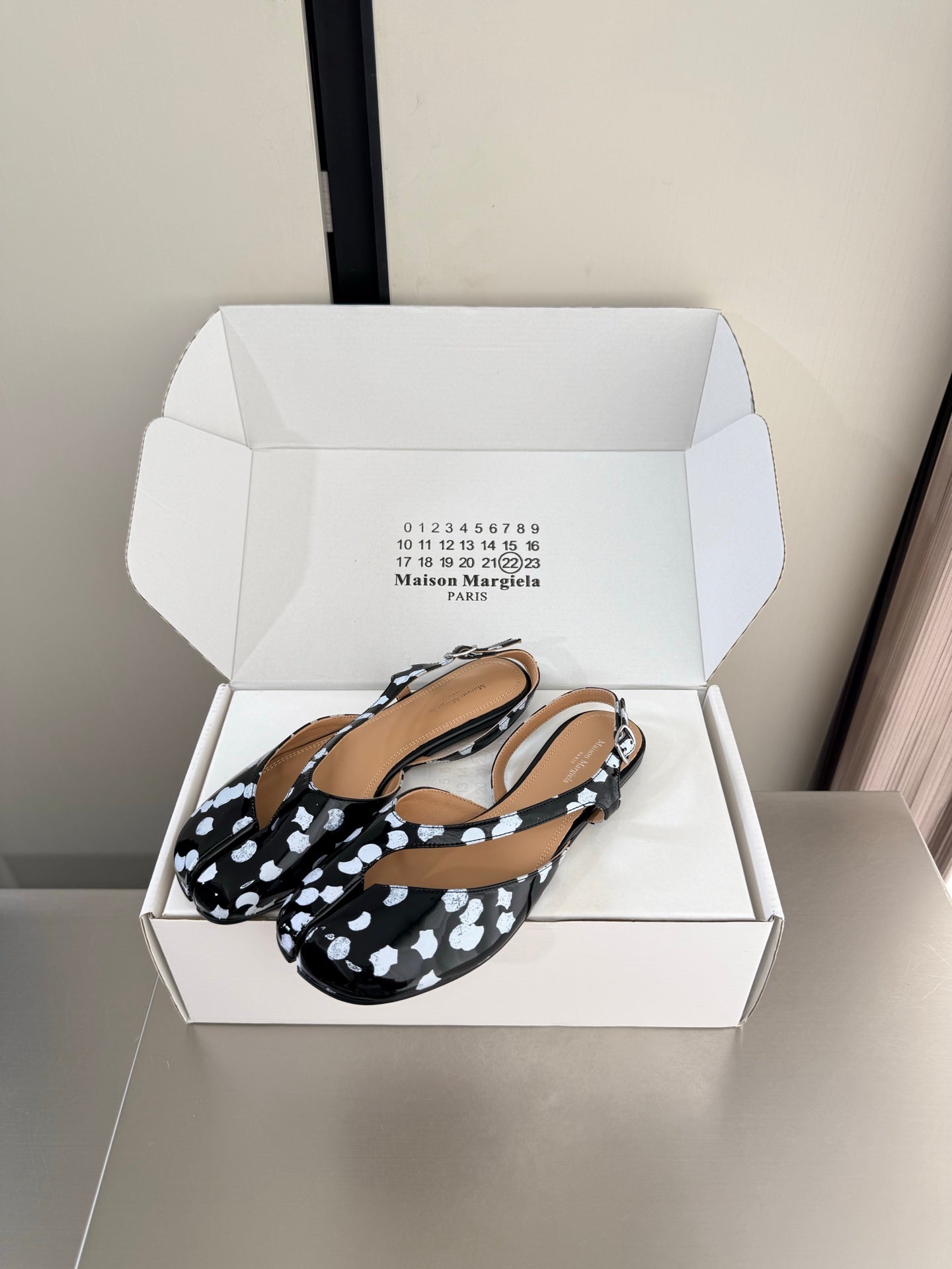 Maison Margiela 2026 Open-Toe Sandals Leather 929716