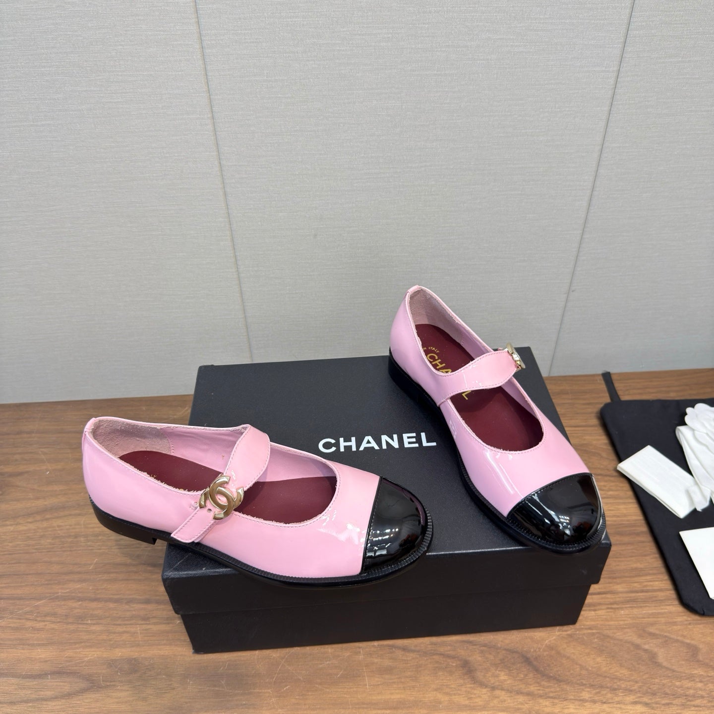 Chanel 2026 Ballet Flat Glossy Leather 904496