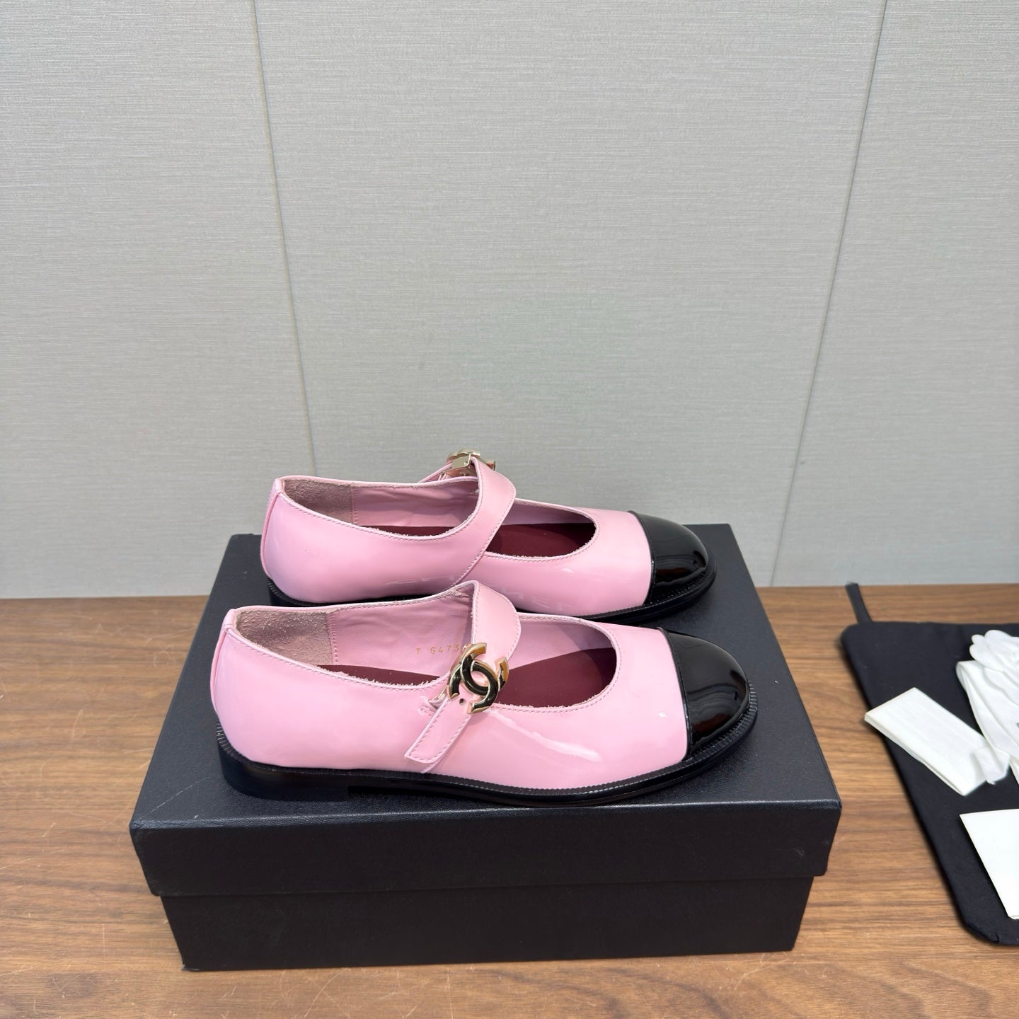 Chanel 2026 Ballet Flat Glossy Leather 904496