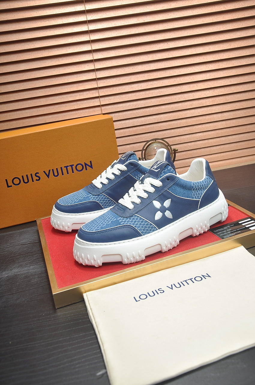 LV TRAINER BLUE COBALT CALFSKIN AND DENIM