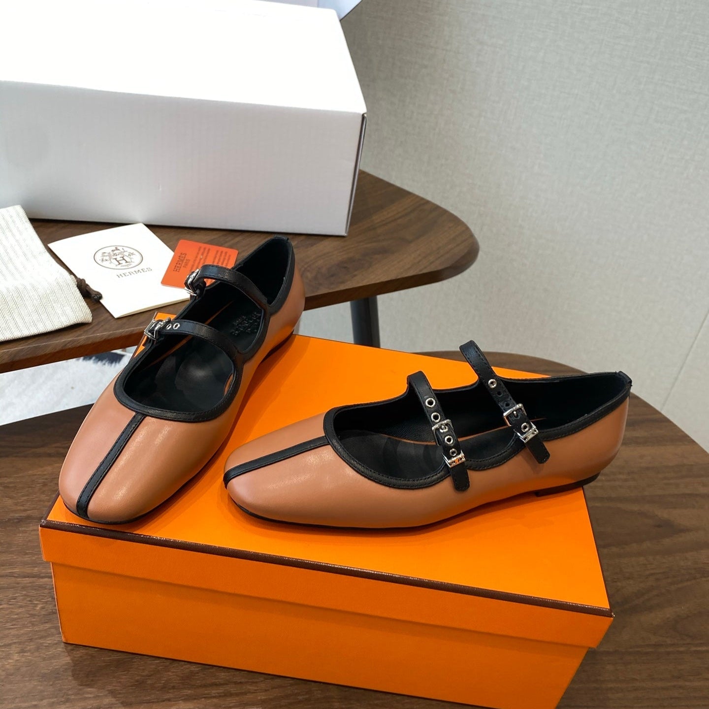 HM  25s Mary Jane Double Strap Camel Black Calfskin 422564