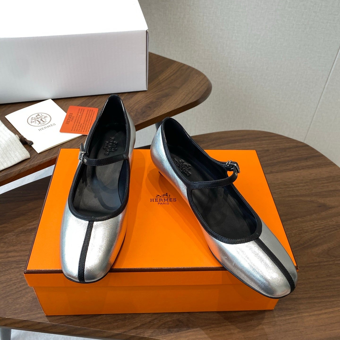HM  25s Mary Jane 40mm Sliver Calfskin 422568