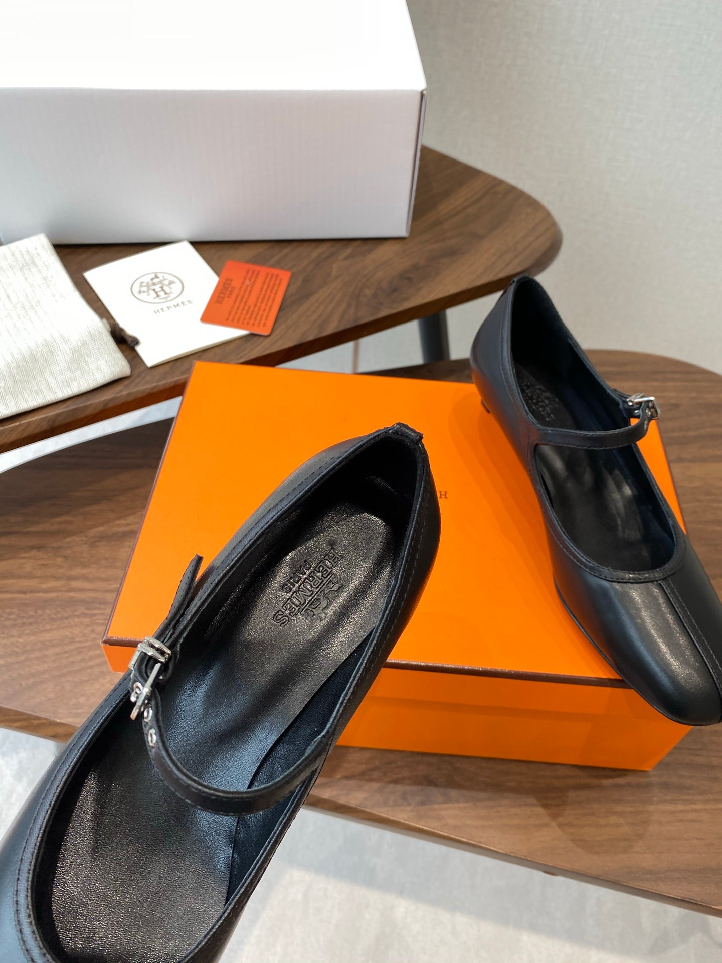 HM  25s Mary Jane 40mm Black  Calfskin 422570