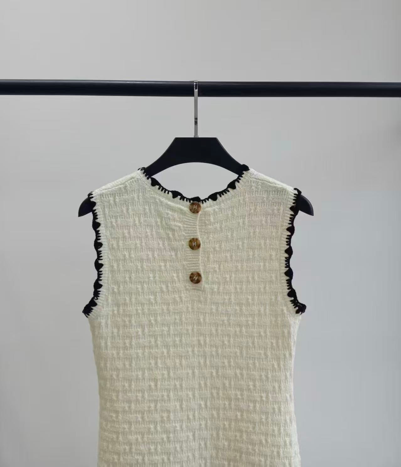 Chanel 2026 Cream Block Lace Hand-Croche Lace Knit Vest Dress 408799