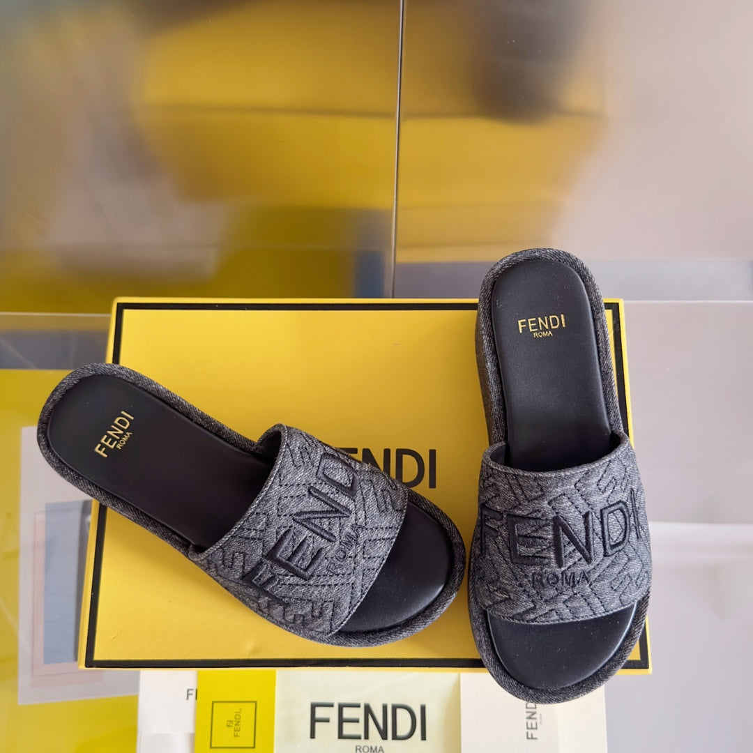 FF Monogram Sunshine 65 Black Fabric Slide