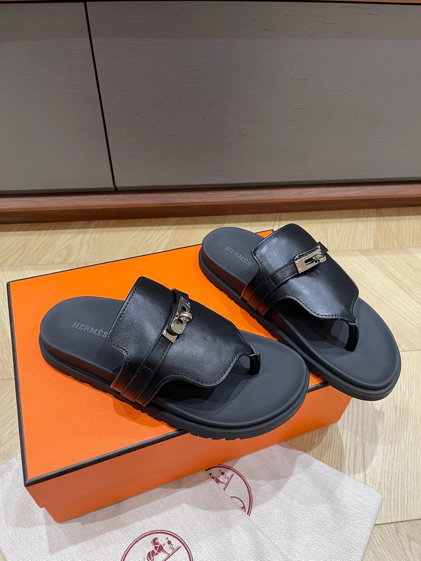 HM 25 Empire Sandal Calfskin and Rubber 245684