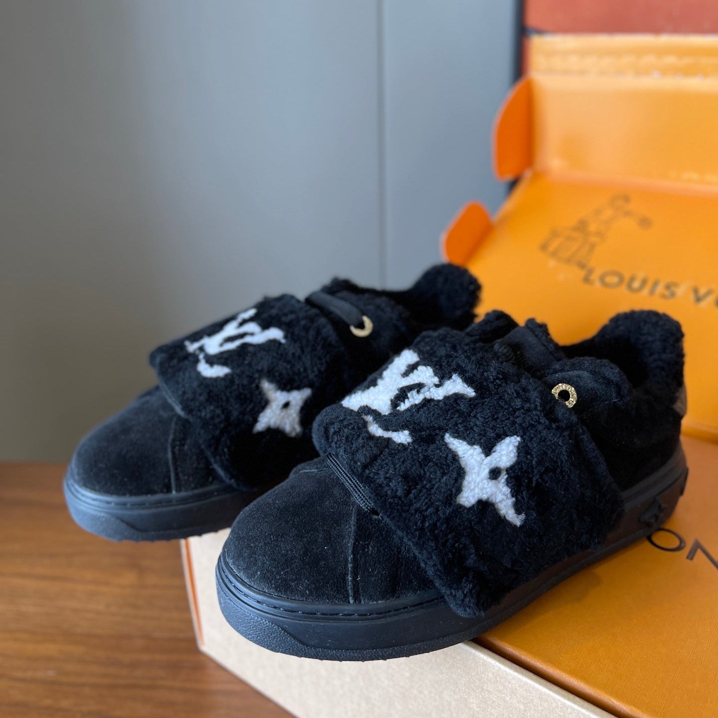 LV 26s Platform Sneakers Black Suede Wool 621158