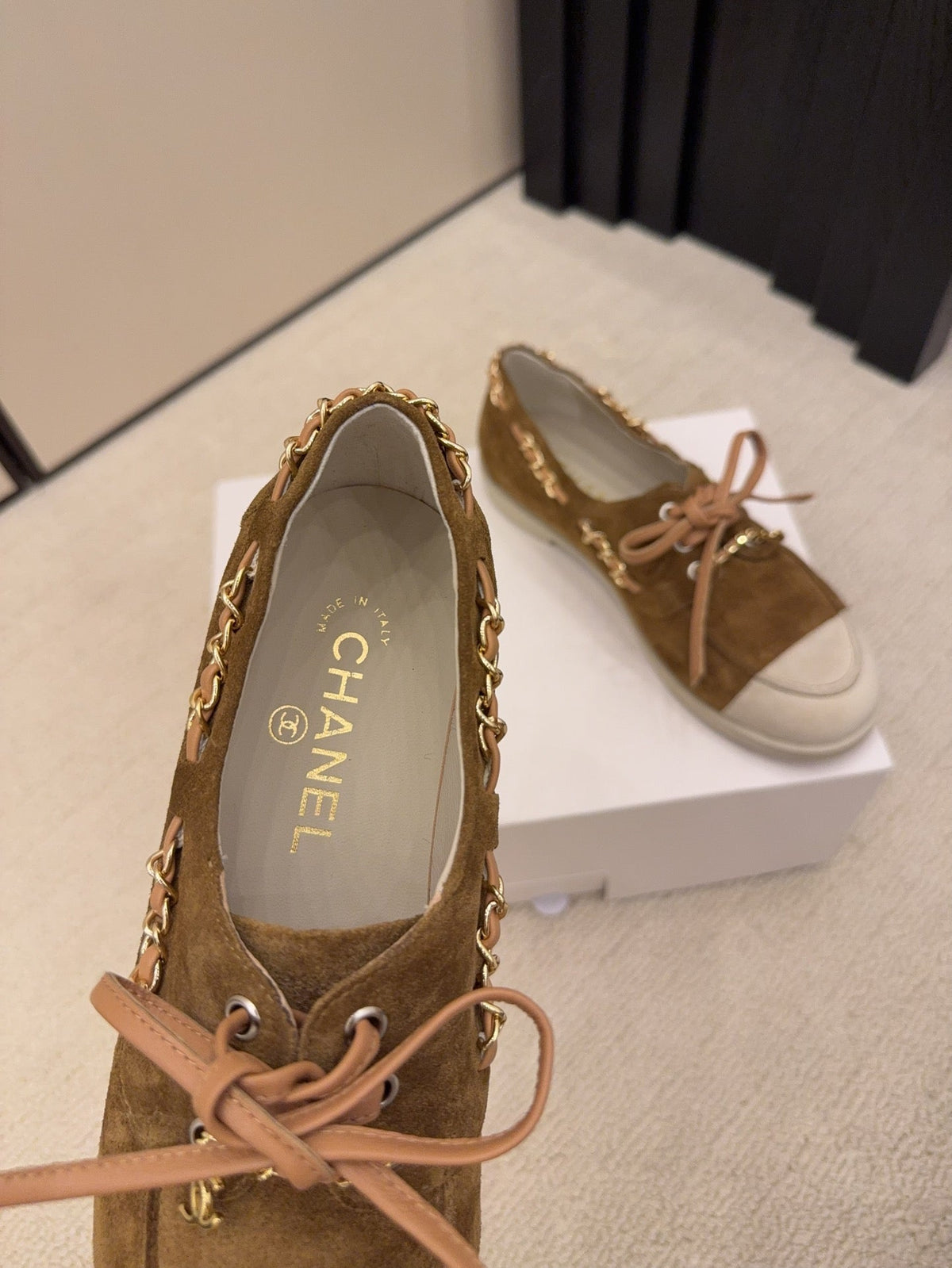 CC 26 Mocassin Loafer Brown Suede 588896