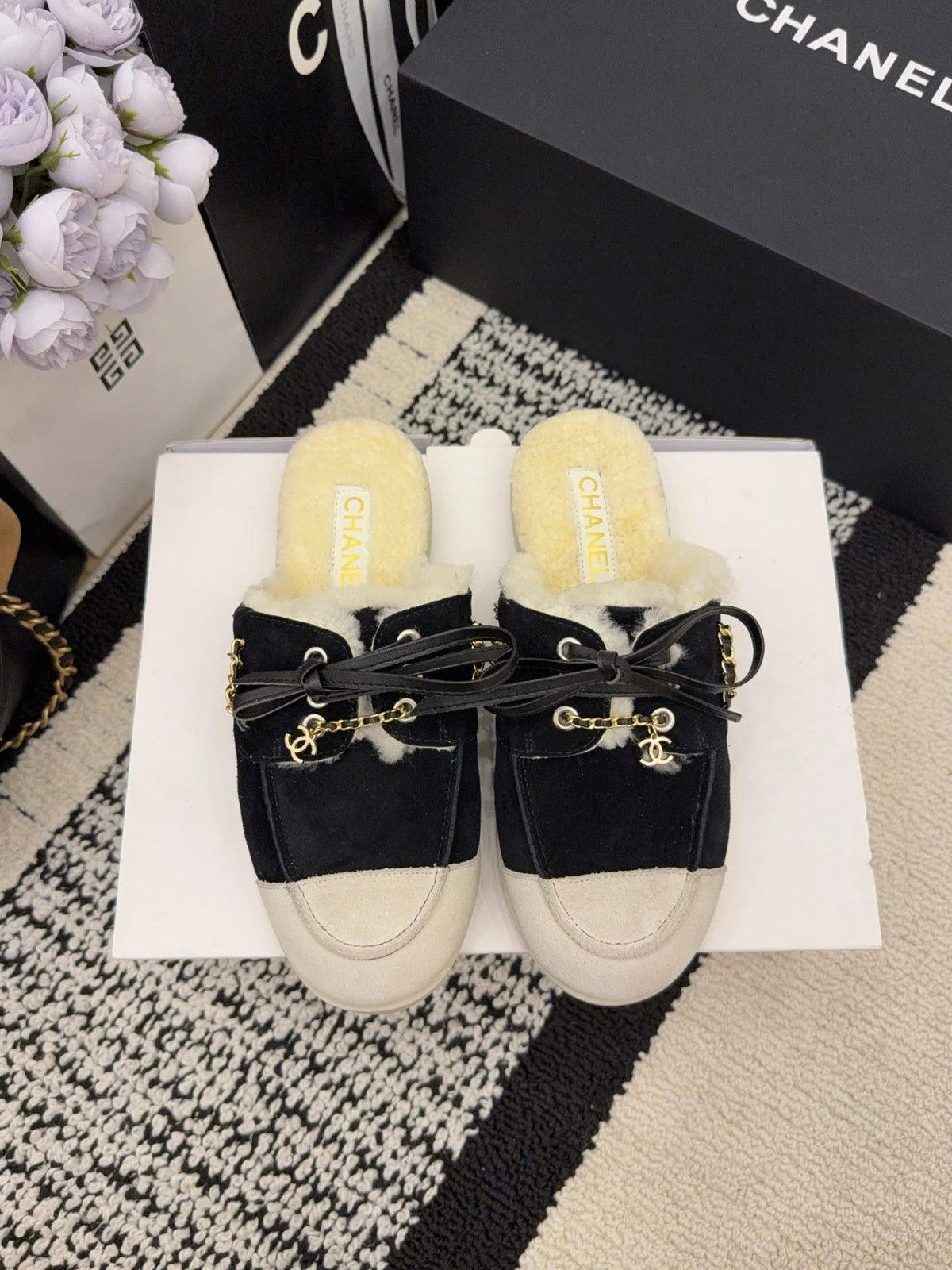 CC 26 Shearling Slip-on Loafer Black White Suede Wool 588718