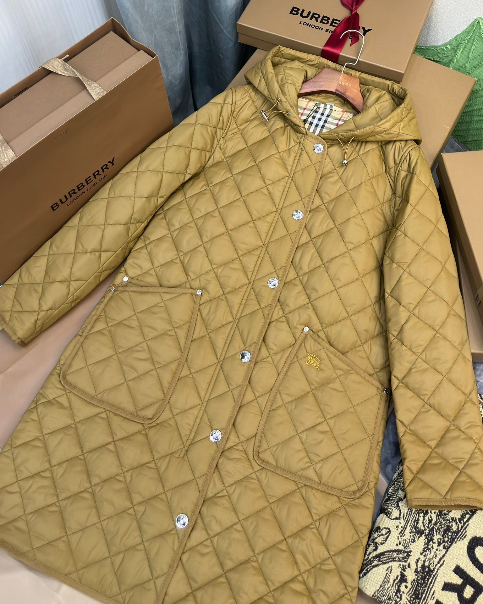 Burberry 25 Quilted  Hooded Long Coat Yellow Polyester Cotton