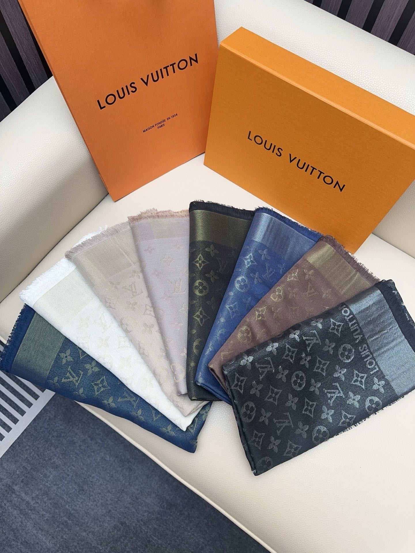 LV 25 Scarf 140CM Brown Silk 293291