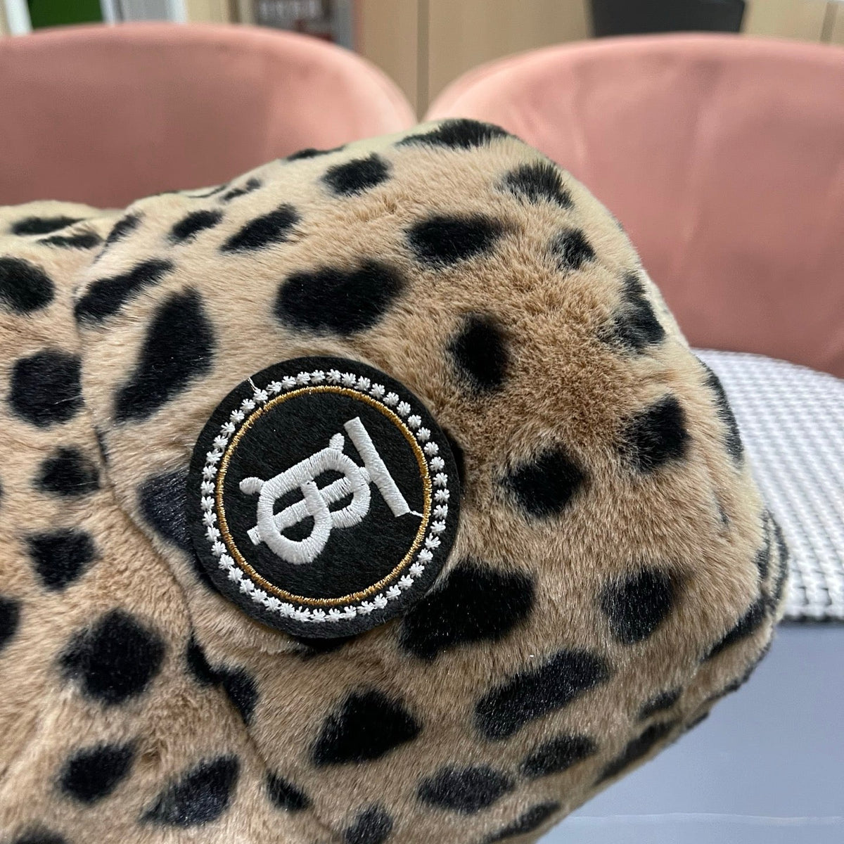 Burberry 2026 Leopard Print Bucket Hat Wool 550007