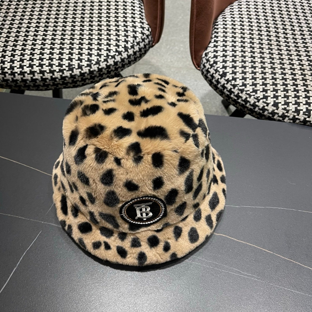 Burberry 2026 Leopard Print Bucket Hat Wool 550007