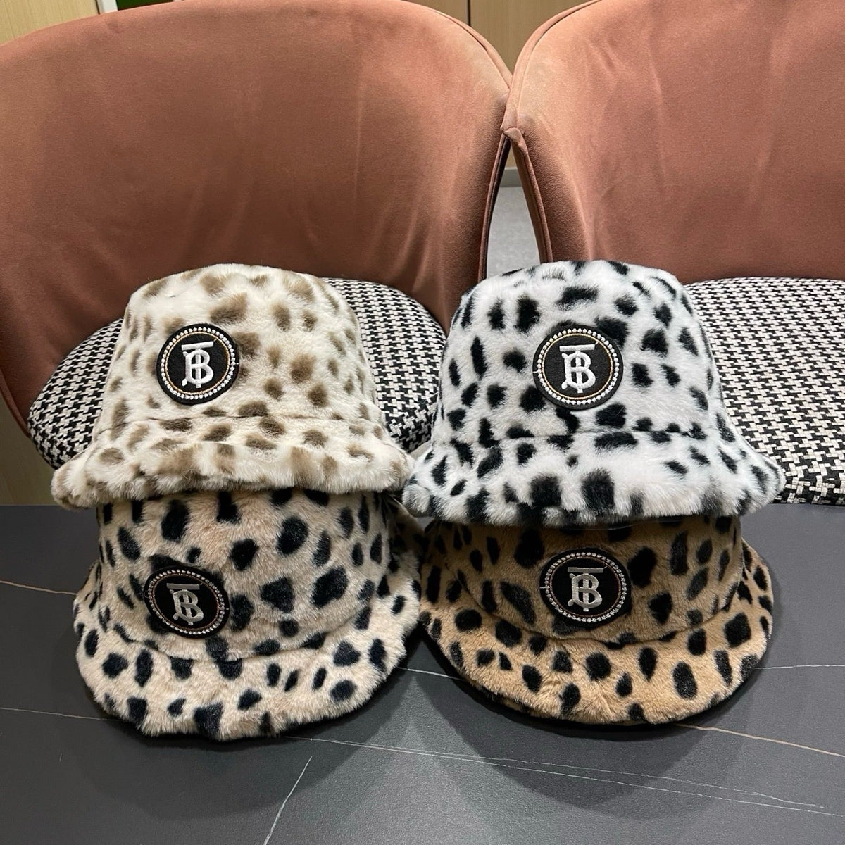 Burberry 2026 Leopard Print Bucket Hat Wool 550007