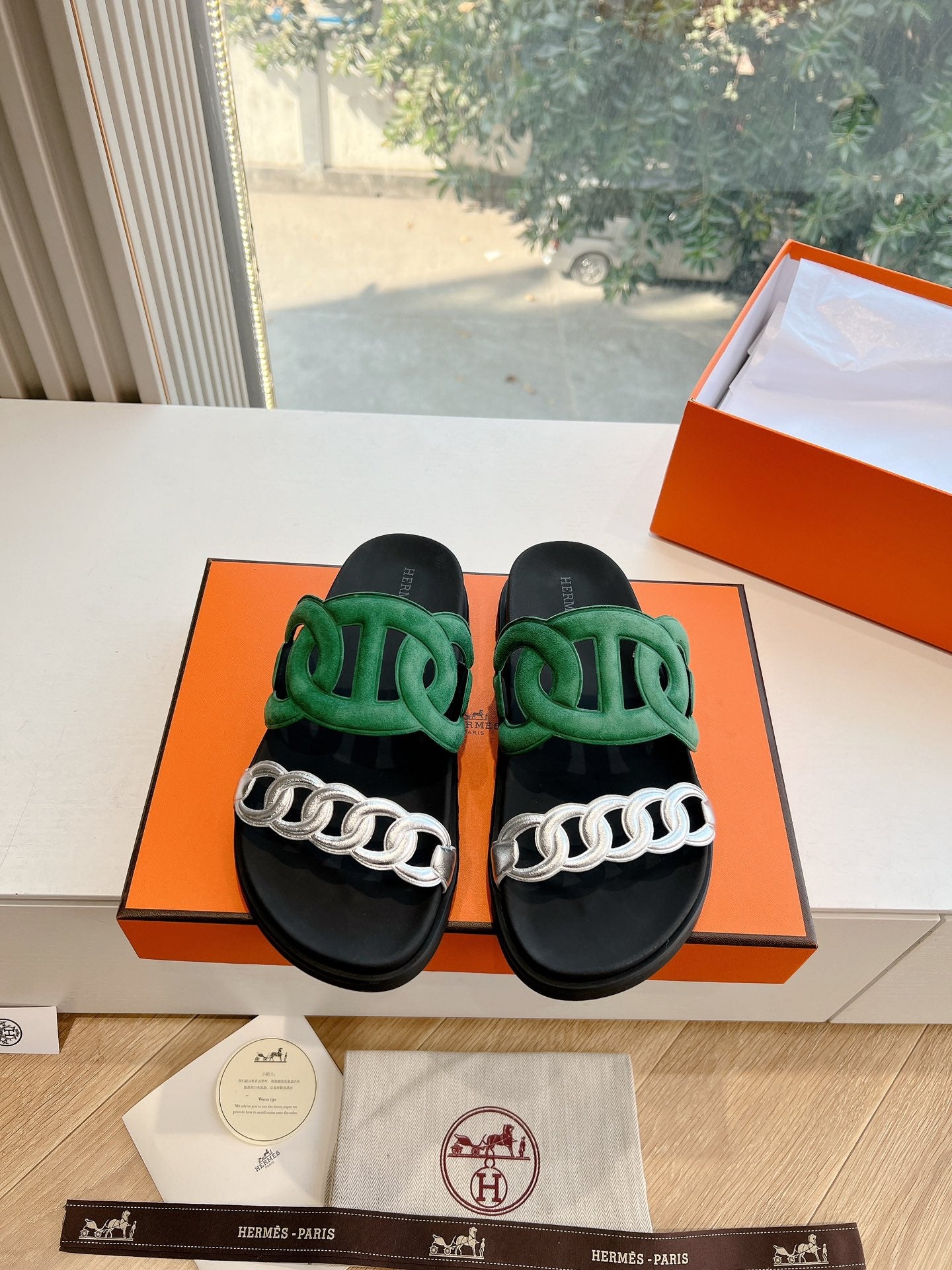 HM 25 Extra Sandal Green Silver Metalic Calfskin
