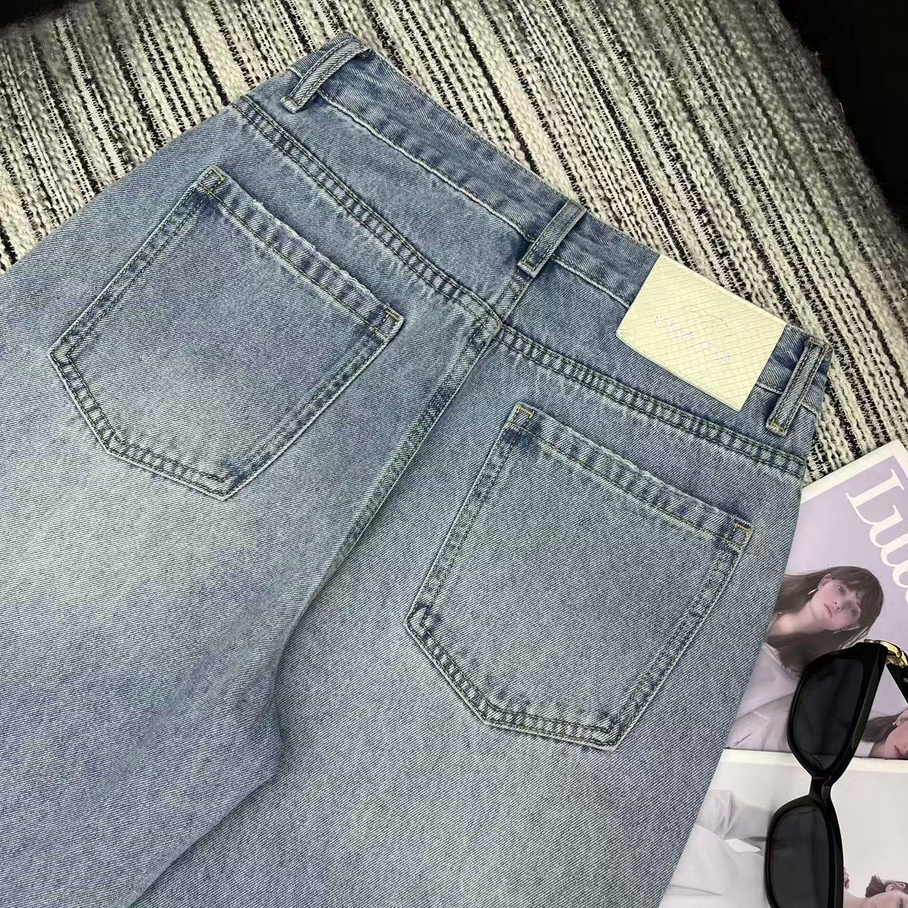 Chanel 2026 Jeans With Diamond-patterned Double C Logo Light Blue Cotton 729528